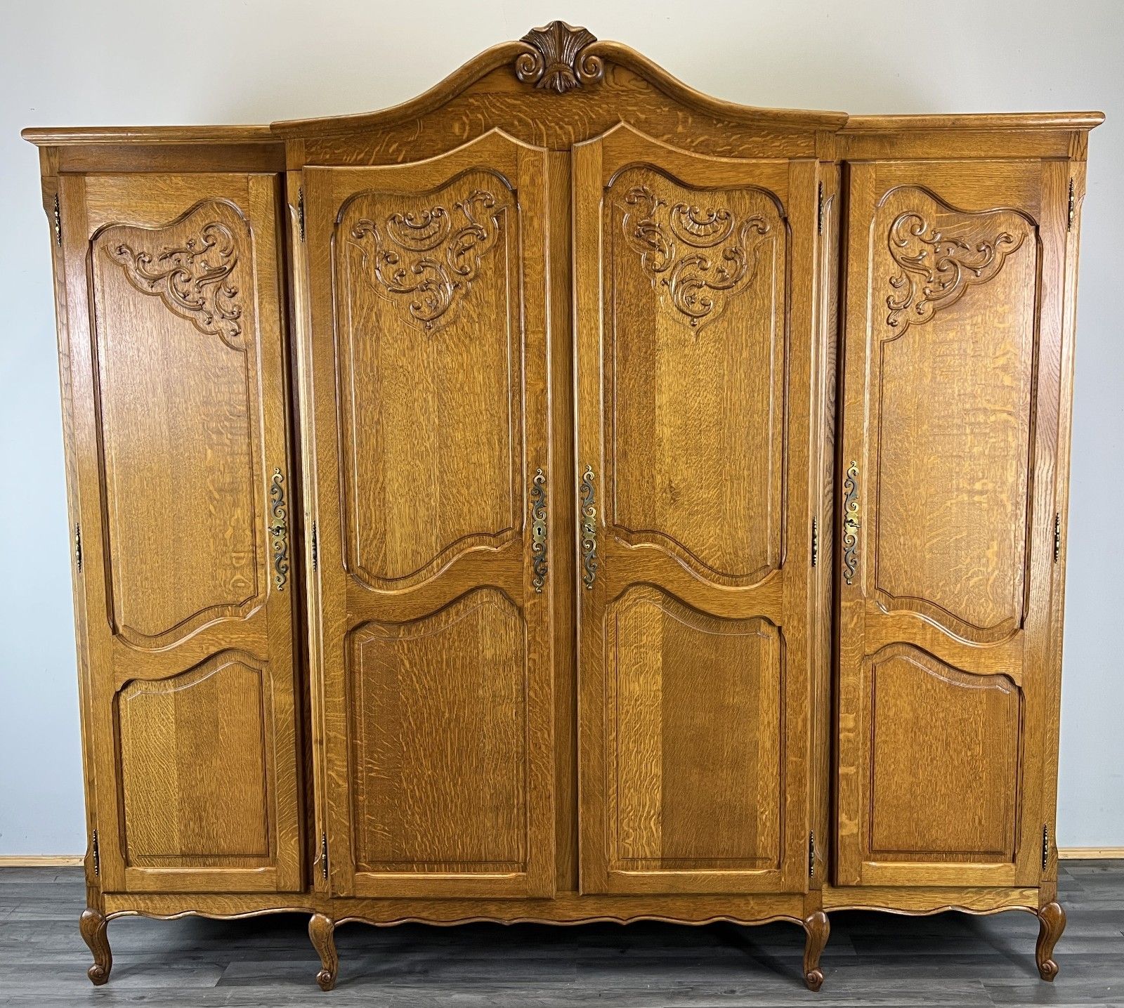 Wardrobe Vintage French Louis XVI Style Oak Four Door Carved Armoire Lot 4811