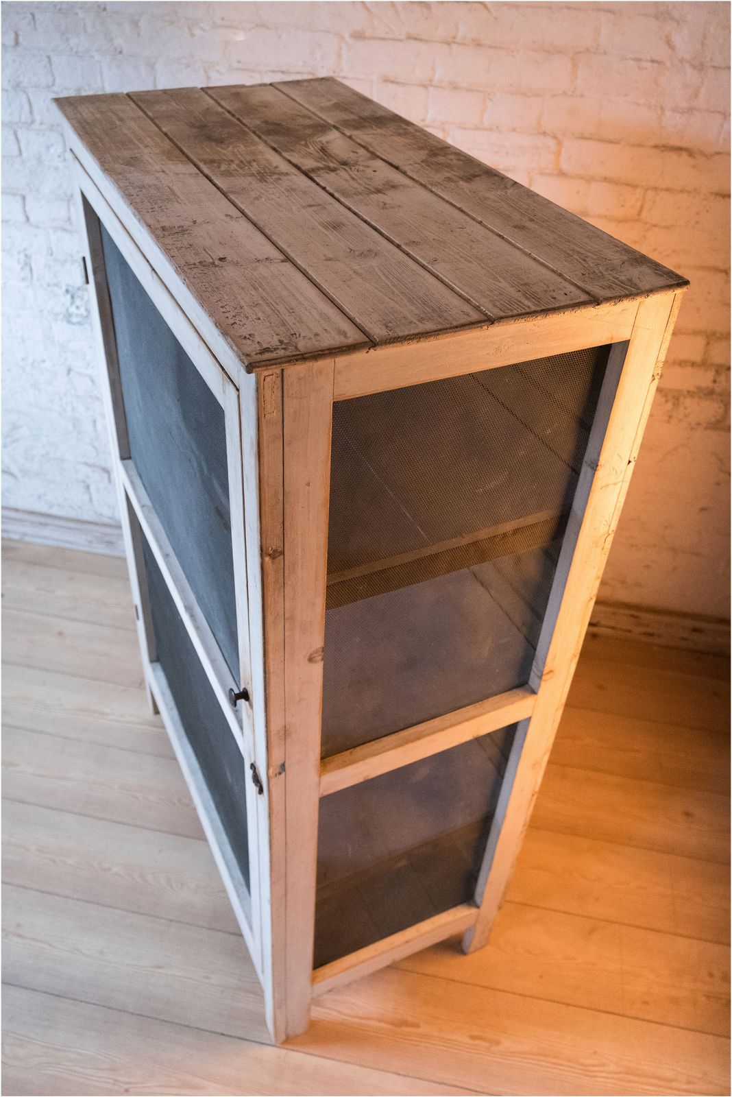 Early 20th Century Pine Shelved Larder Linen Meshed Cupboard (915) photo vintage