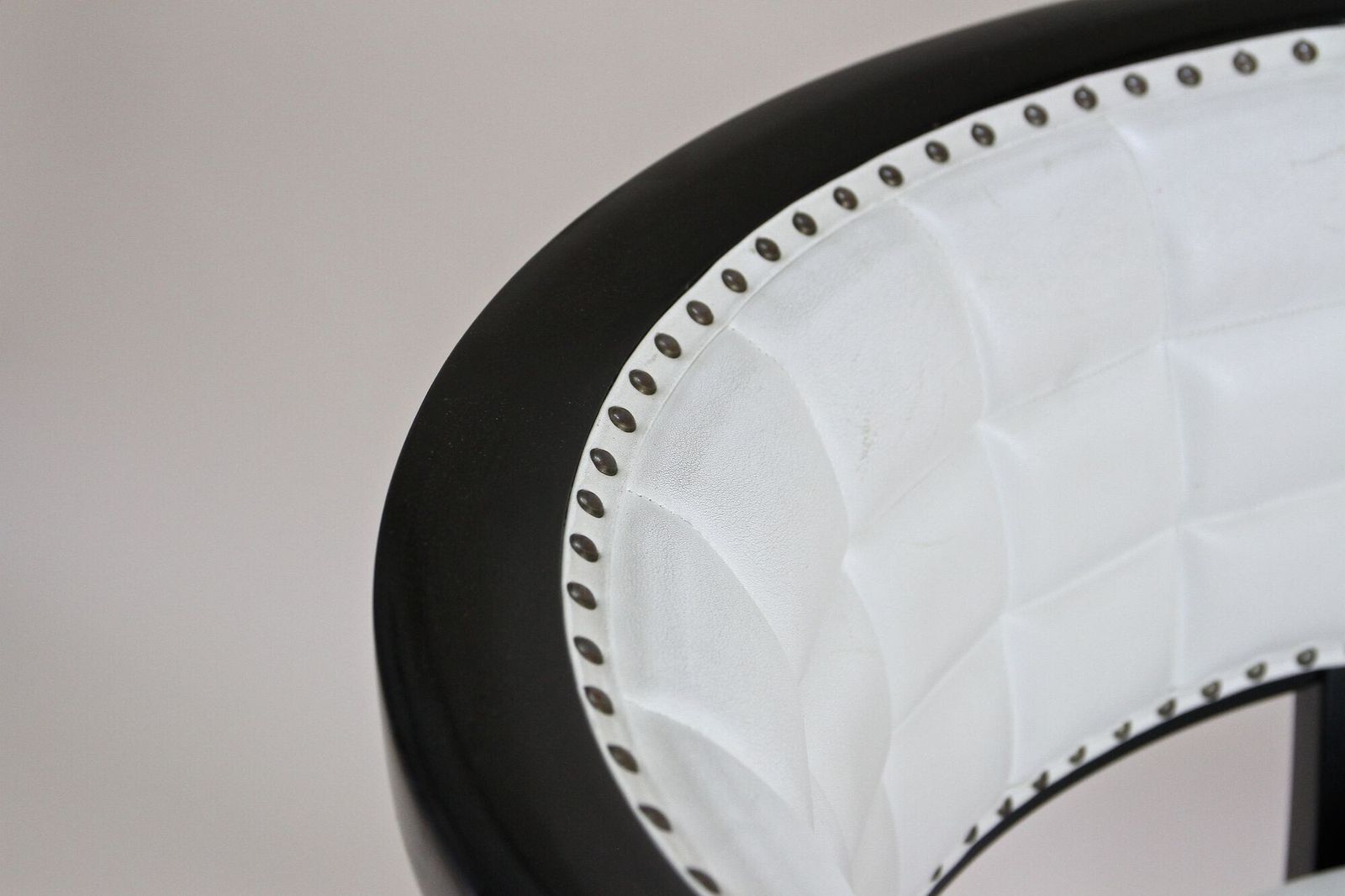 photo buy 20th Century Thonet Armchair   White Leather, Design By M.Kammerer, At Ca. 1980