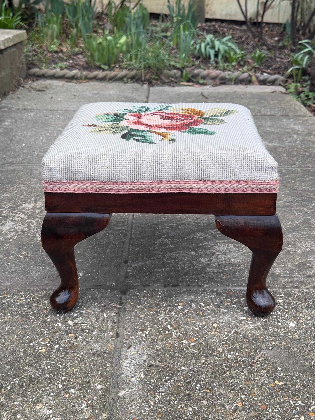 Vintage Rose Floral Needlepoint Upholstered Footstool With Cabriole Legs, Traditional Style Fireside Stool, C.1970s–1980s photo 80.0