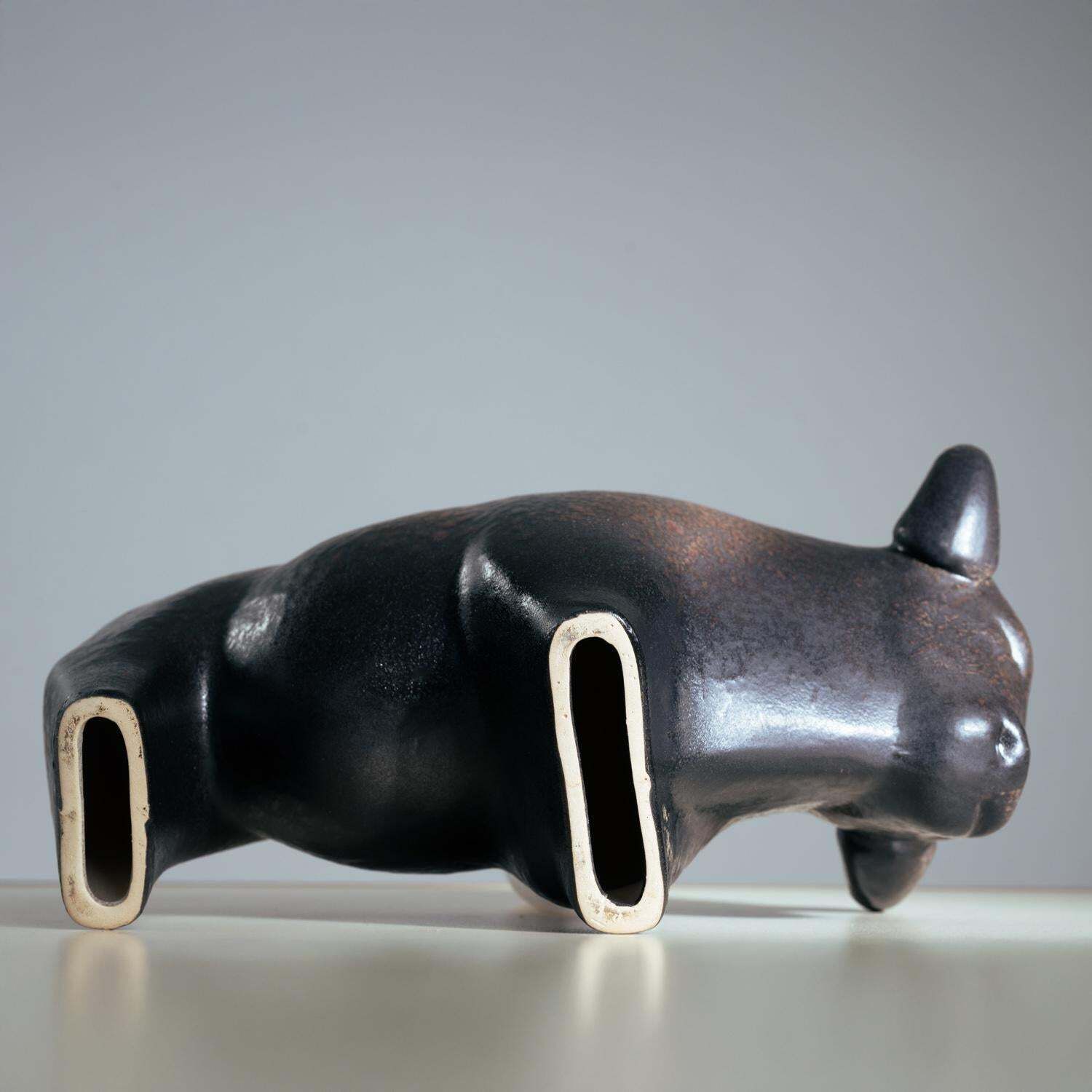 Brown Glazed Bull Sculpture By Ed Ruscha, 1970s Ceramic Art photo vintage