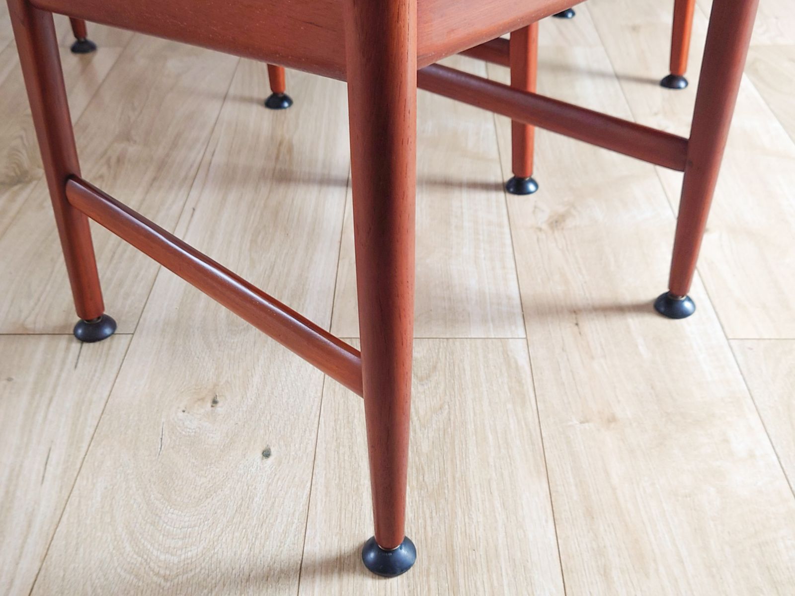 Mid Century Retro Dining Chairs photo 390.0