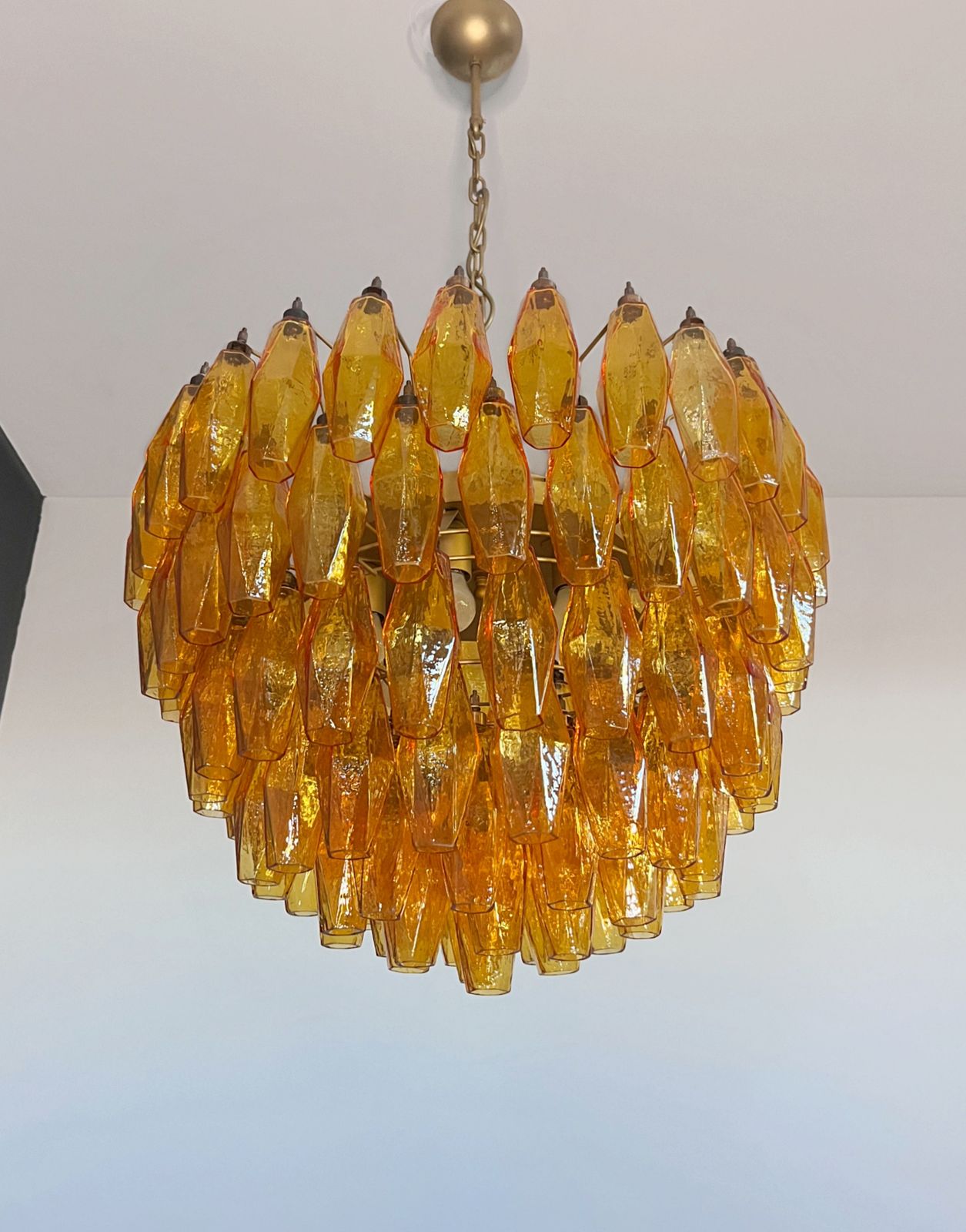 photo furniture Amazing Murano Glass Chandelier – 111  Amber Poliedri
