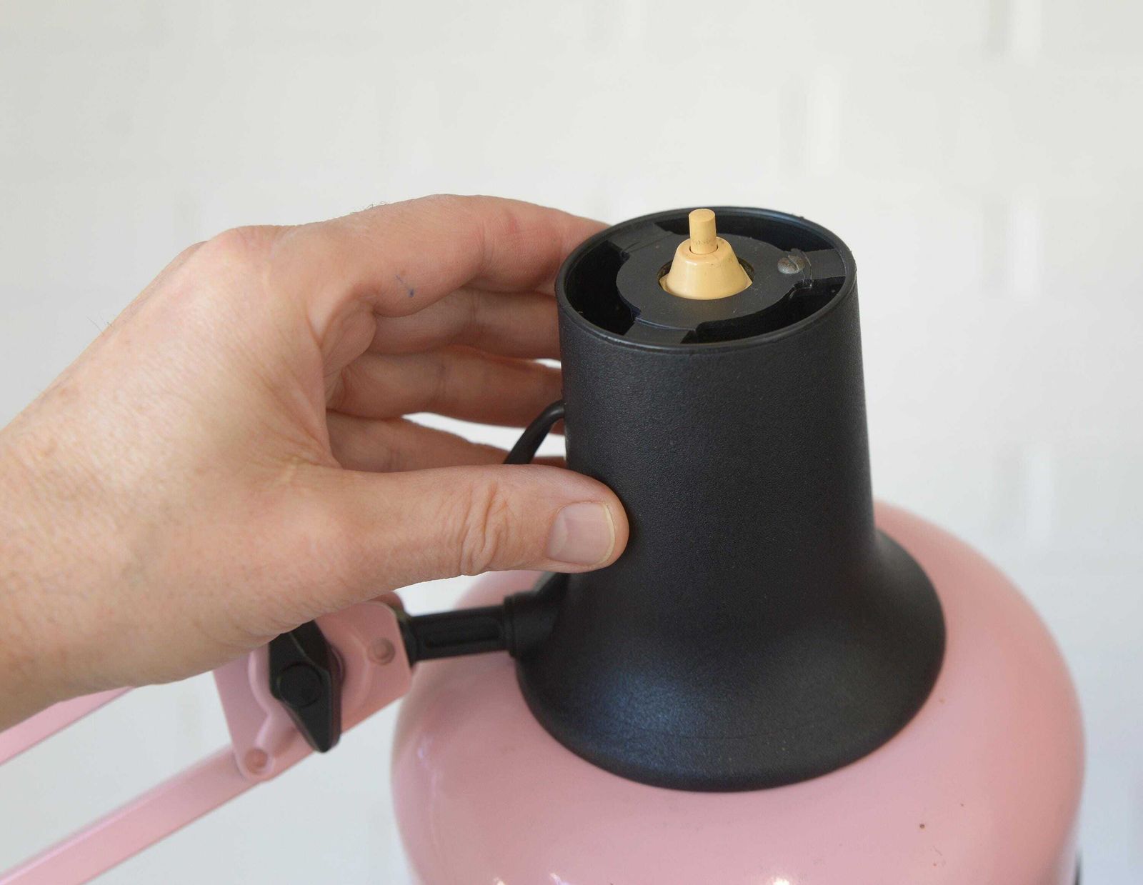 Vintage Architect Desk Lamp / Mid Century Modern / Pop Art / Rare Pink Table Light From 80's photo vinterior