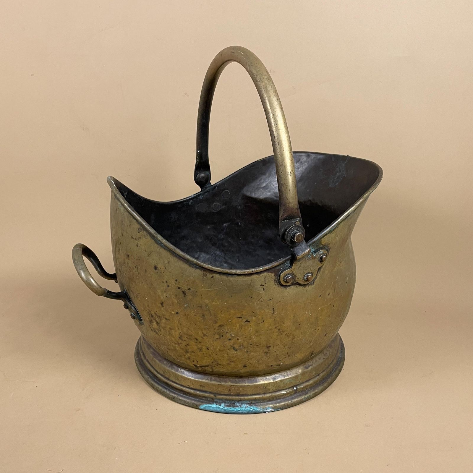 Antique Metal Gold Brass Coal Bucket Handle Fireside Fire Side Scuttle Log Helmet Farmhouse Cottage Aged Patina Vintage Fireplace Logs photo furniture
