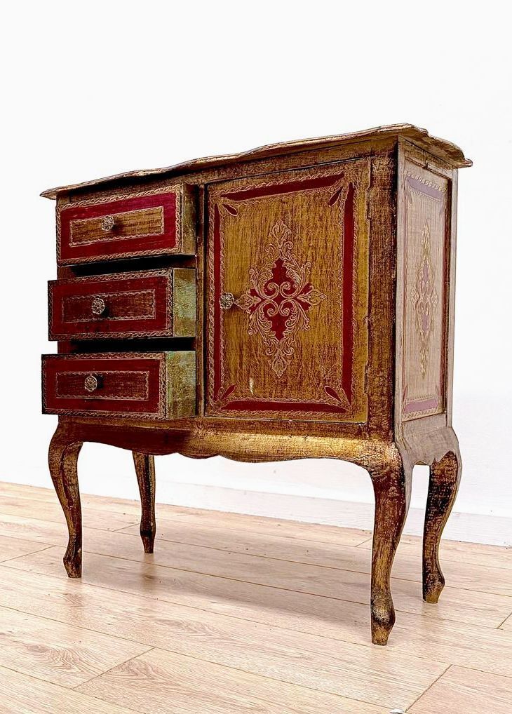 Vintage Quality Italian Florentine Cabinet Rare Older Example   Delivery Available 0232.
