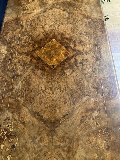 photo furniture Victorian Antique Card / Games Table In Burr Walnut