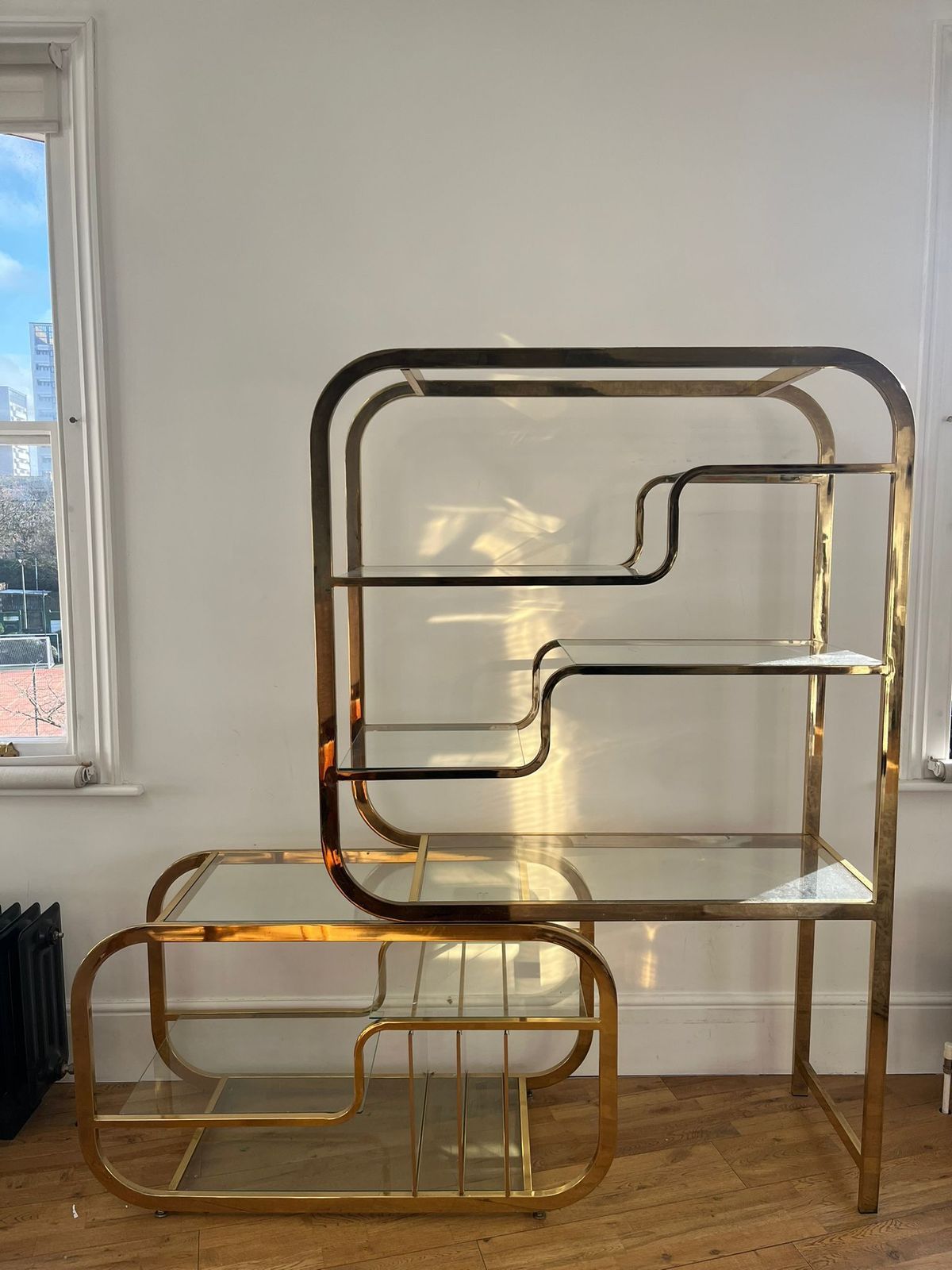 Mid Century Modern Curvilinear Polished Brass & Glass Etagere By Milo Baughman photo Furniture