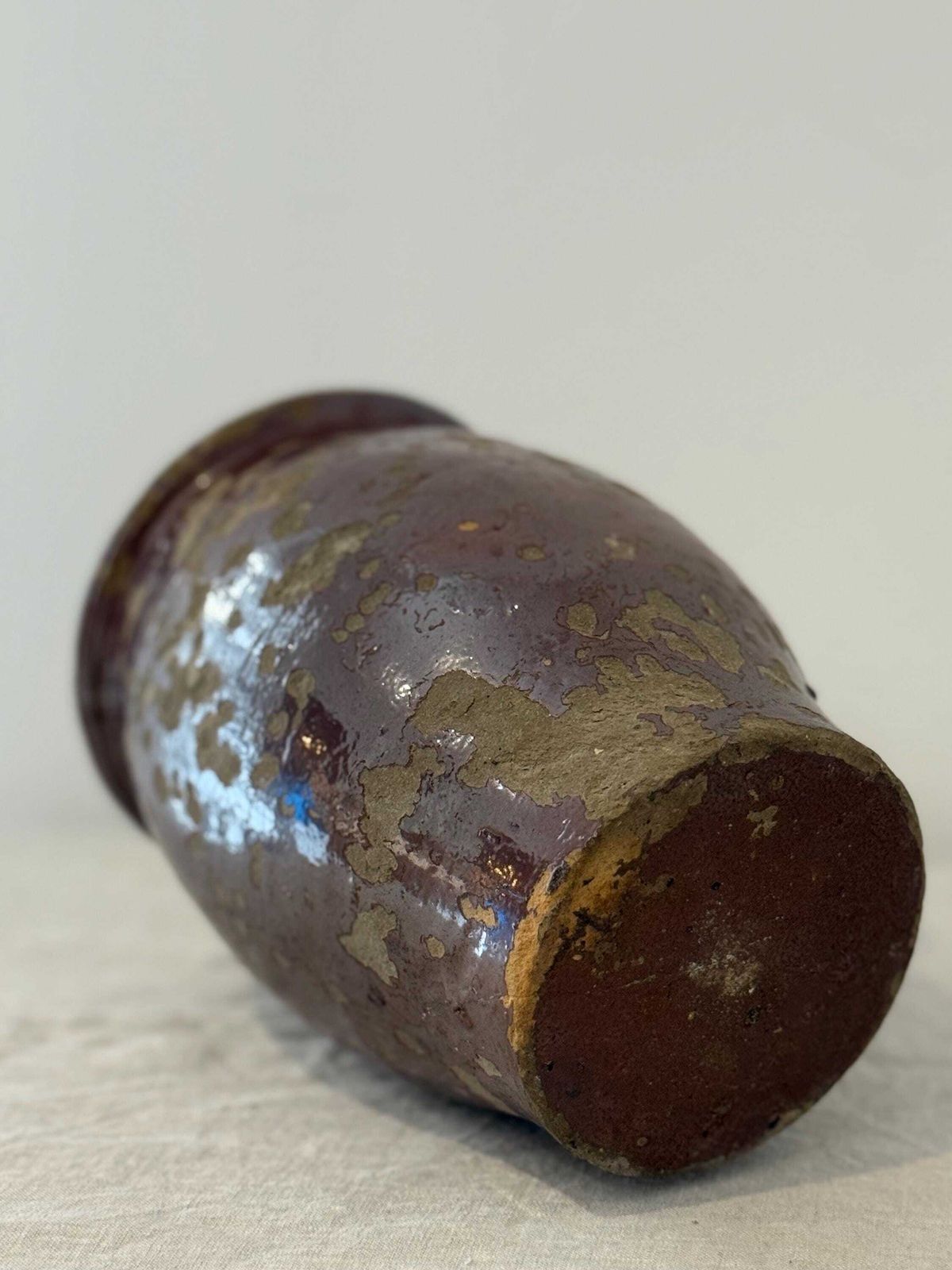 photo vinterior Antique 19th Century Farmhouse Storage Pot