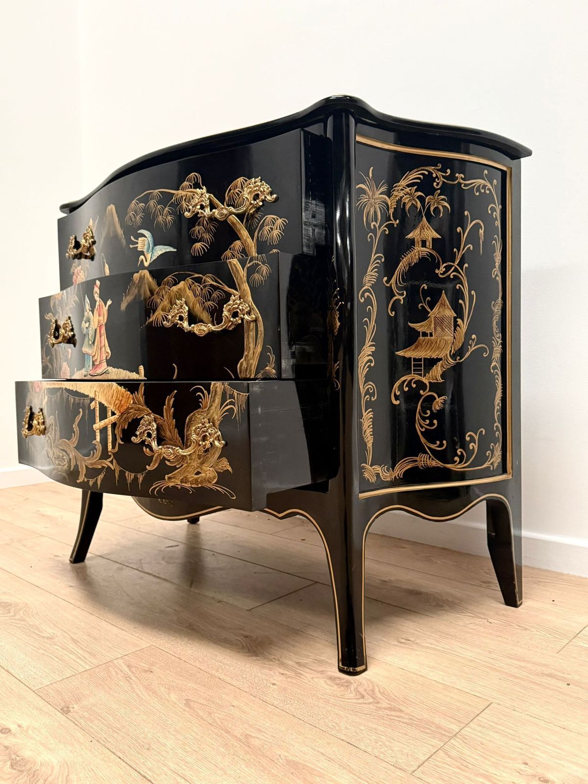 Black Lacquer Chest Hand Painted Decorative Chinese Antique 0229. photo for sale