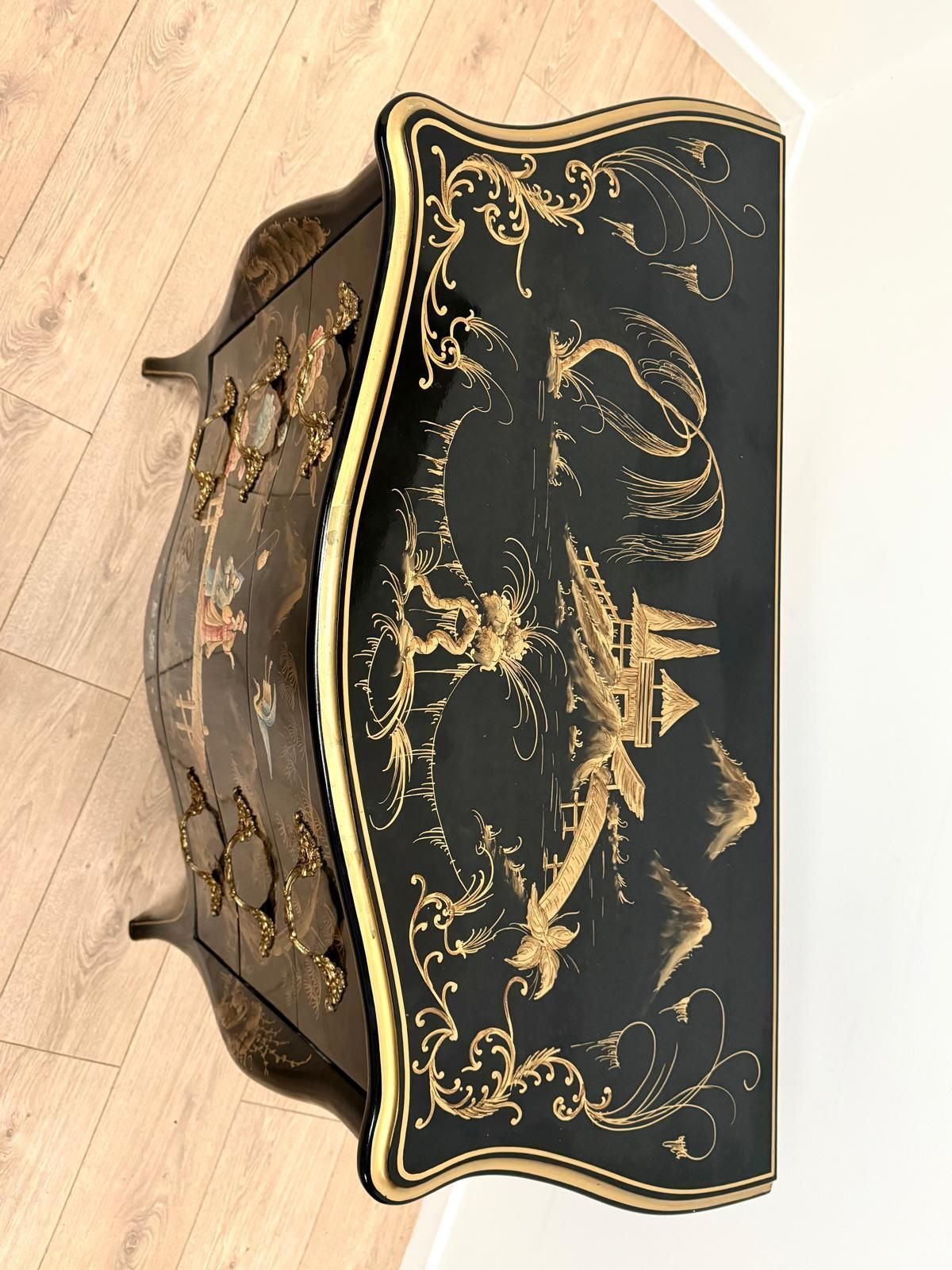 photo for sale Black Lacquer Chest Hand Painted Decorative Chinese Antique 0229.