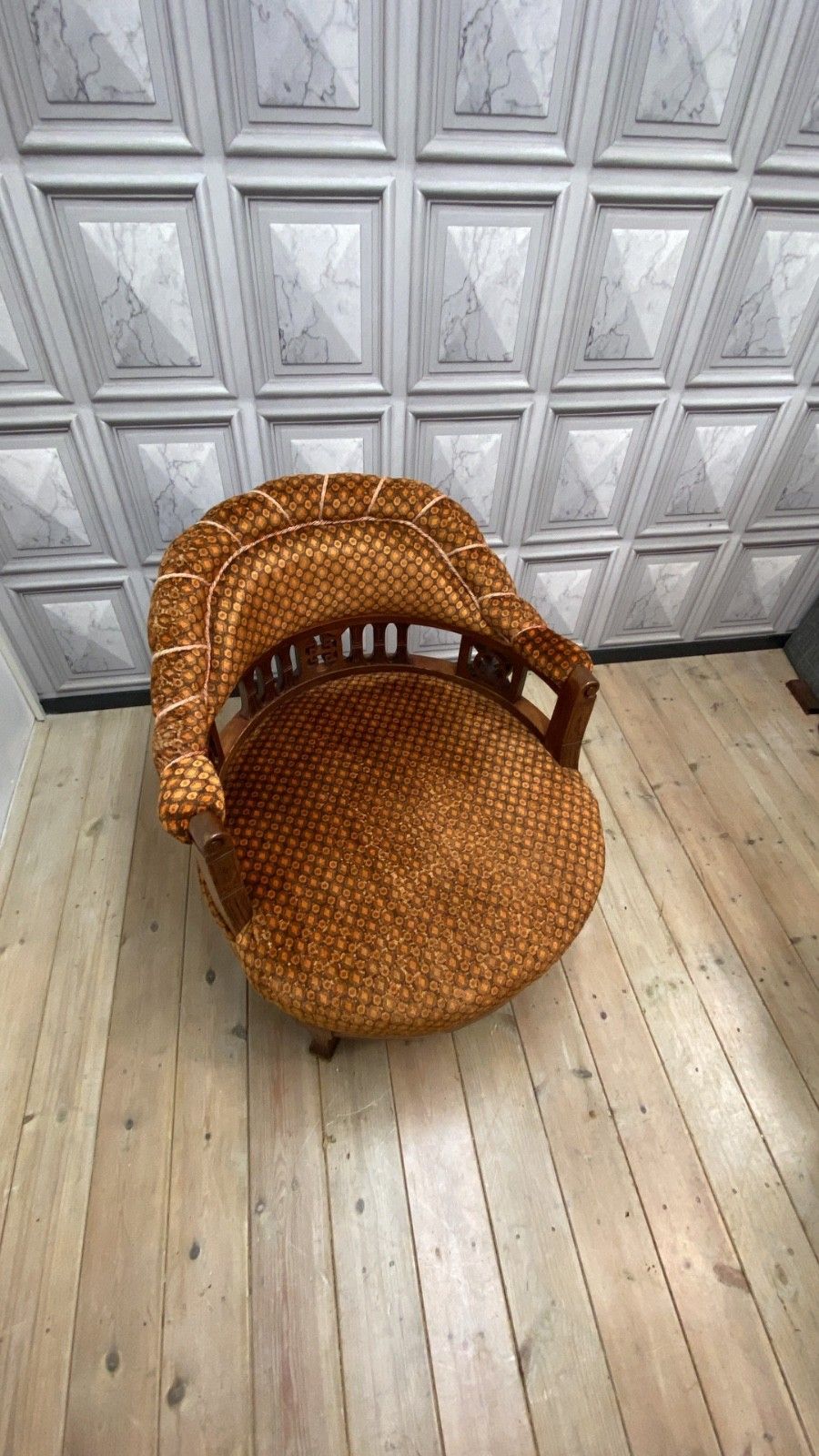 photo buy Late Victorian /Early Edwardian Tub Chair