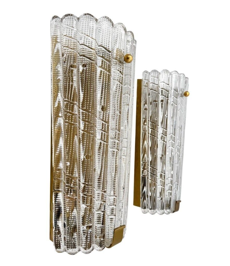 photo vintage A Large Pair Of Swedish 1960s Orrefors Glass And Brass Wall Sconces By Carl Fagerlund