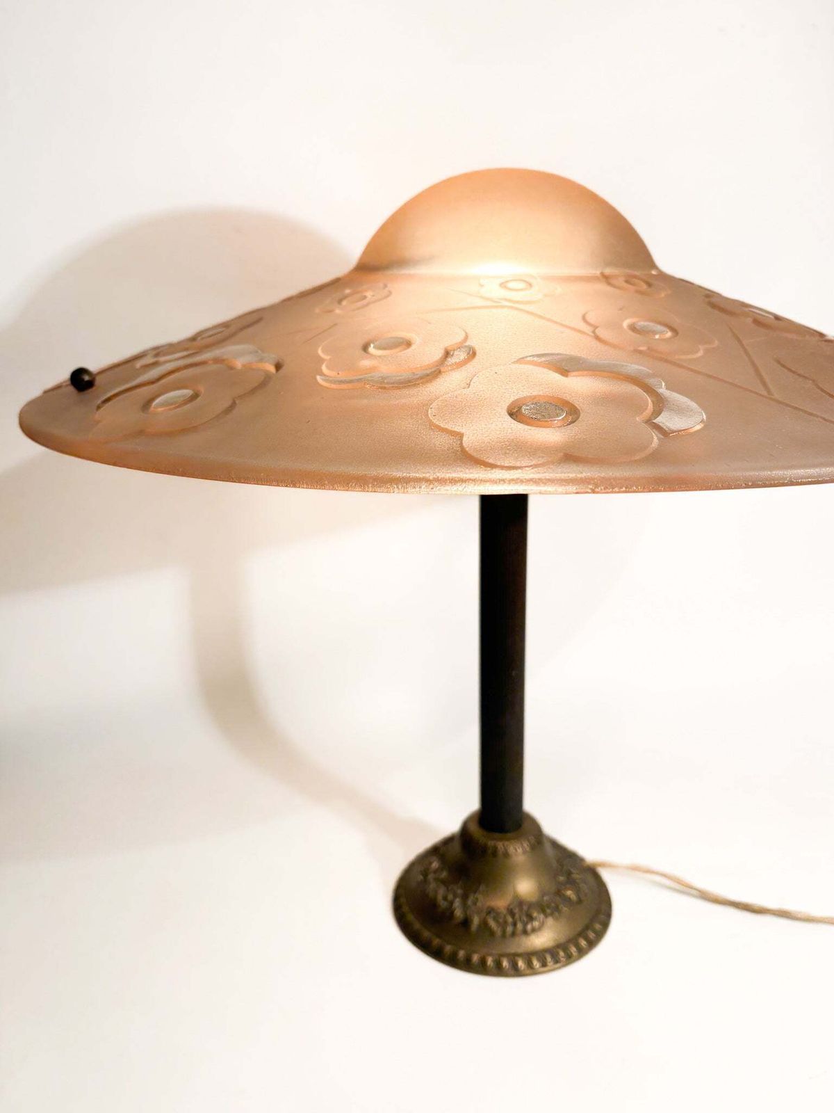Table Lamp In Pressé Moulé Verre By Verrerie D'art Degué, 1930s photo vinterior