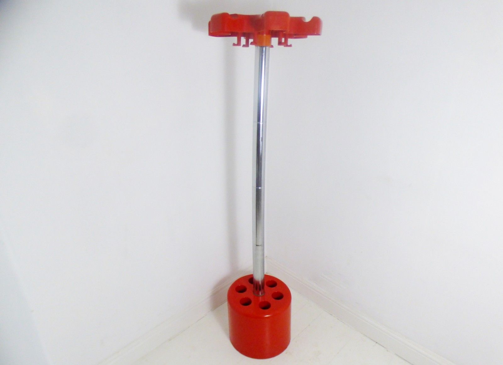 Stunning Vintage Italian Space Age L & O For Velca Vip Coat Stand 1970's