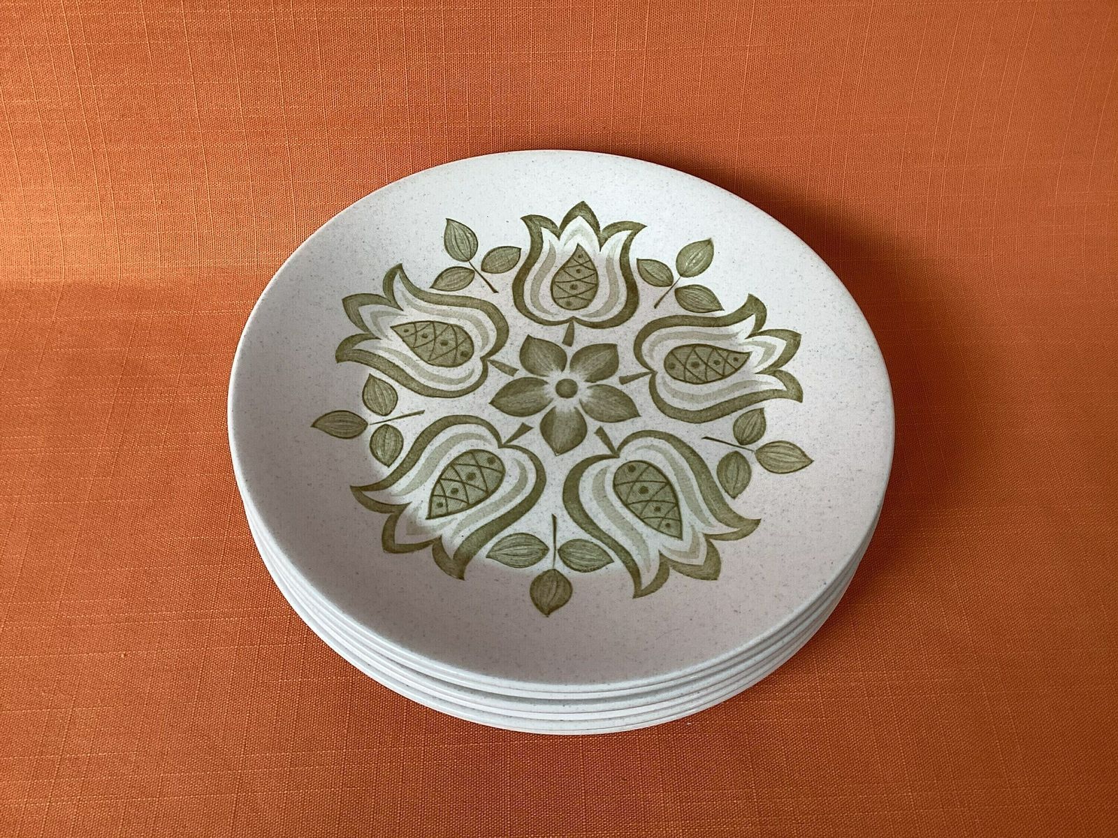 J&G Meakin Maidstone Tulip Time Salad/Dessert Plates (Set Of 6), 1960s Meakin Maidstone Salad Plates, Retro Meakin Tulip Time 8” Diameter photo furniture