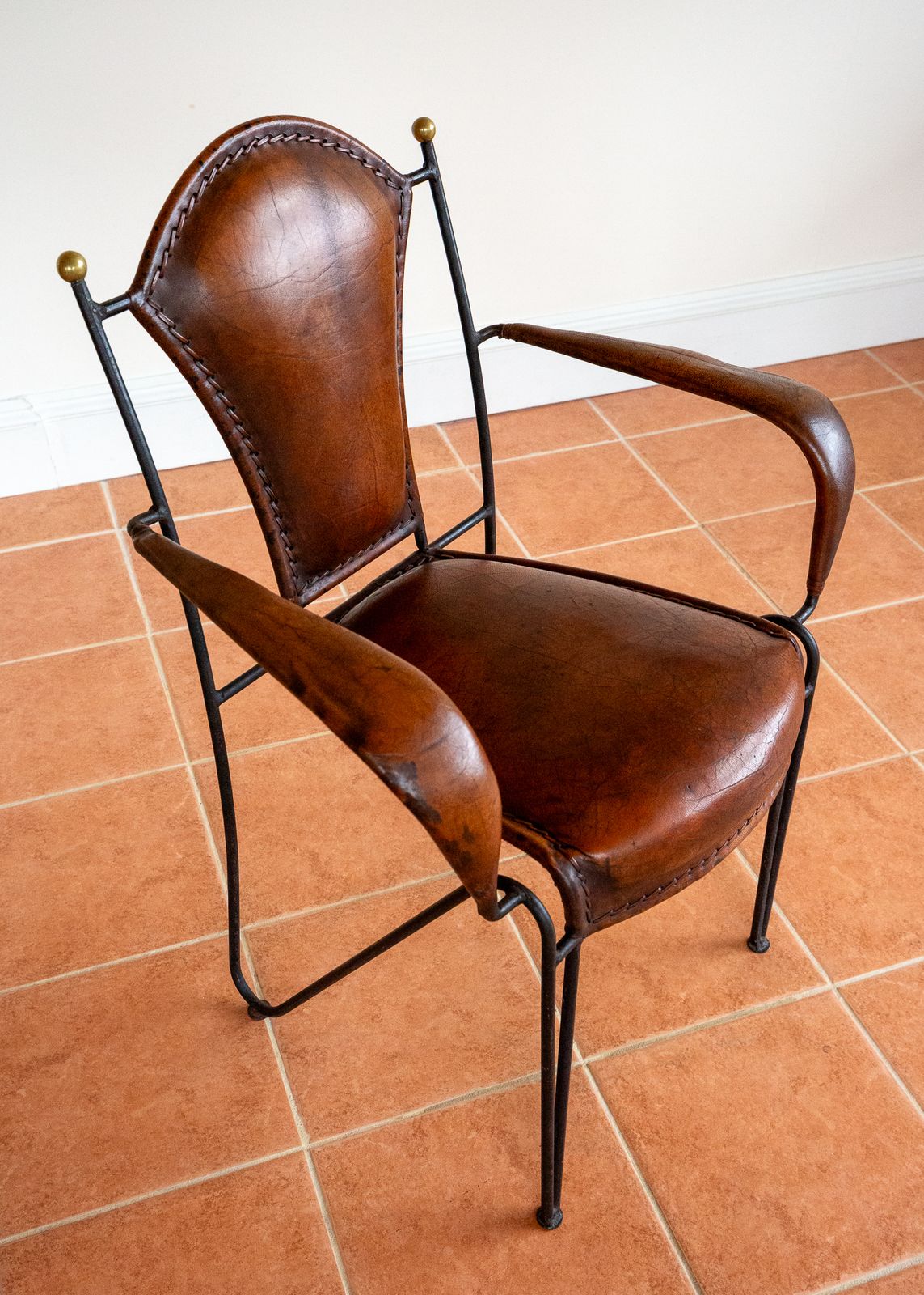 photo vinterior Single Armchair Iron Leather Artisan Jacques Adnet Chairs Brass 1950s Mcm French M.Odernist Bauhaus Modernism Stitched Leather Sculptural Machinisme