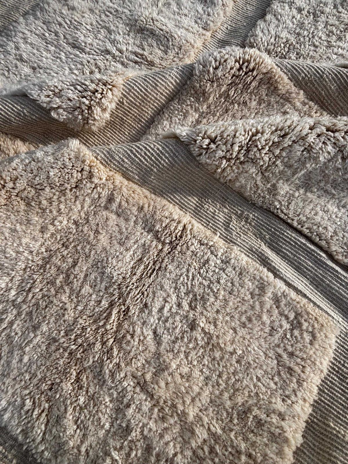 Moroccan Mrirt Wool Rug 200x300 Cm – Handmade Ivory Berber Rug – Minimalist Moroccan Area Rug – Luxury Thick Wool Carpet photo vinterior