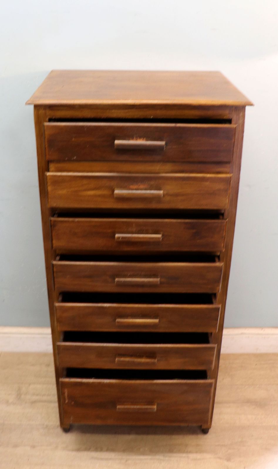 A Lovely Early 20th Century Narrow Pedestal Chest. photo Furniture