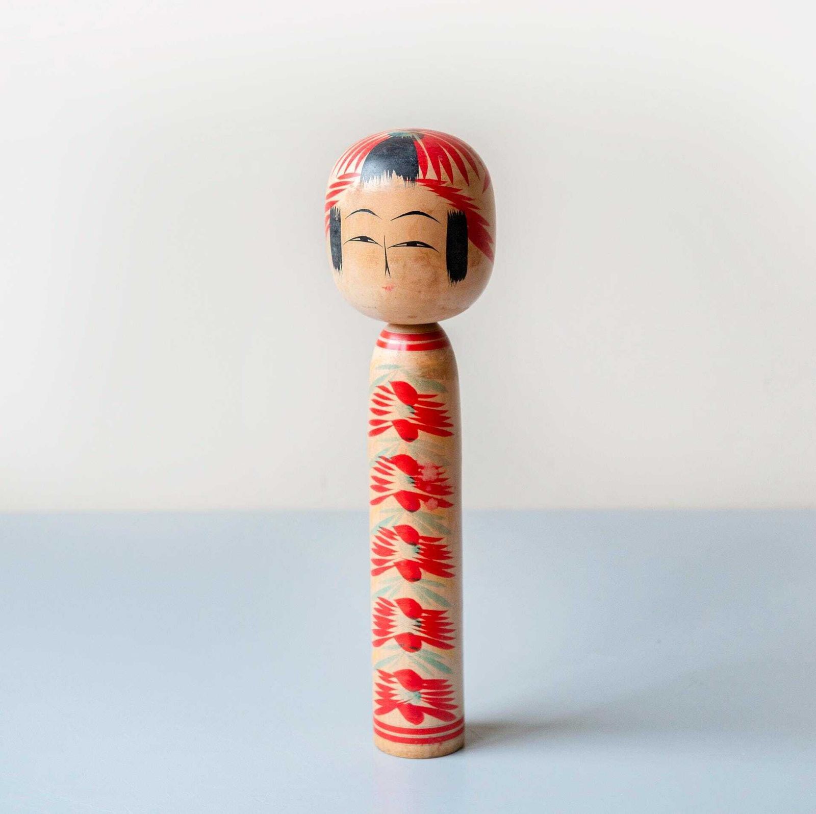 Vintage Naruko Kokeshi-pop, gesigneerd Japans houten volkskunstfiguur