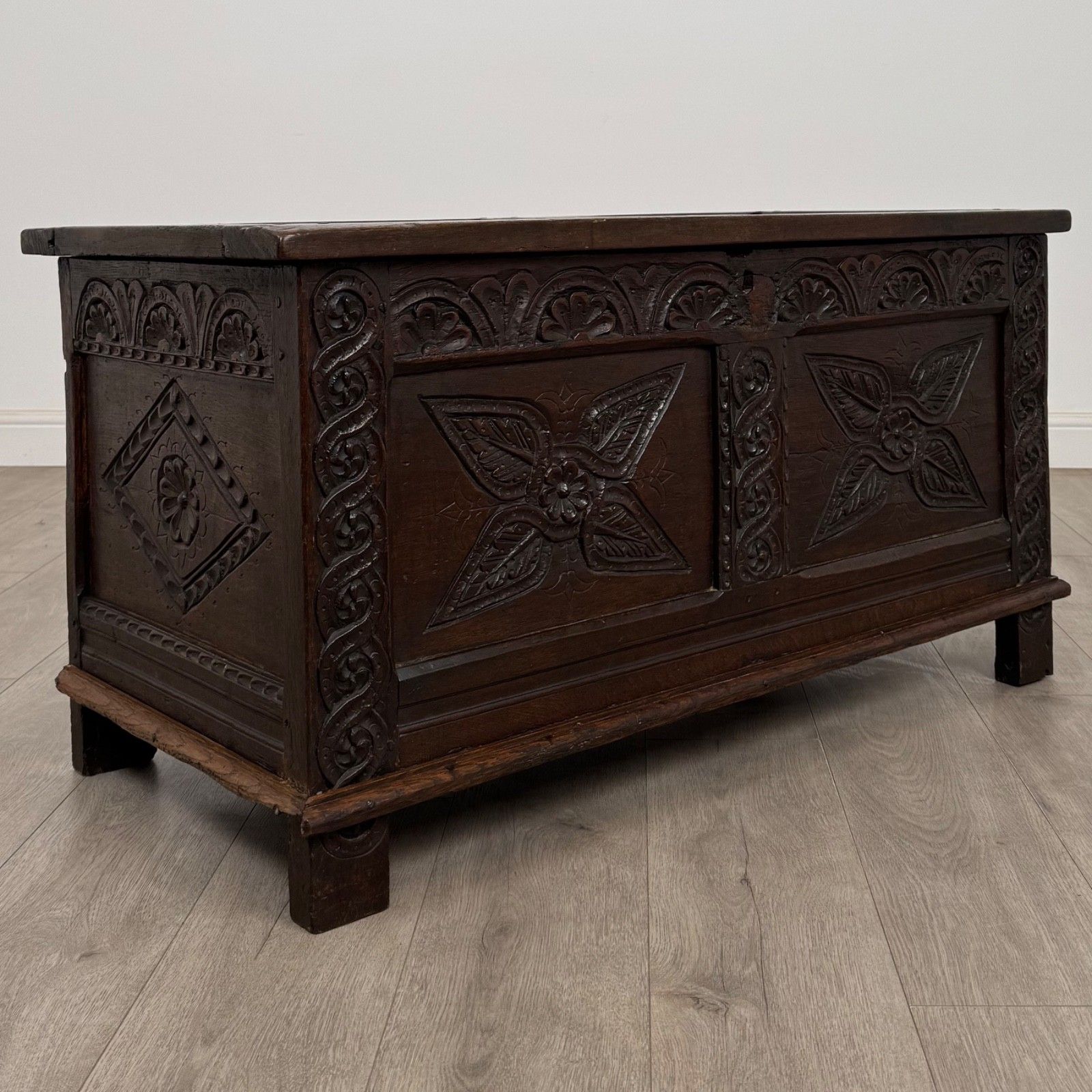 Antique 18th Century Fine Quality Coffer / Blanket Box In Oak photo vintage