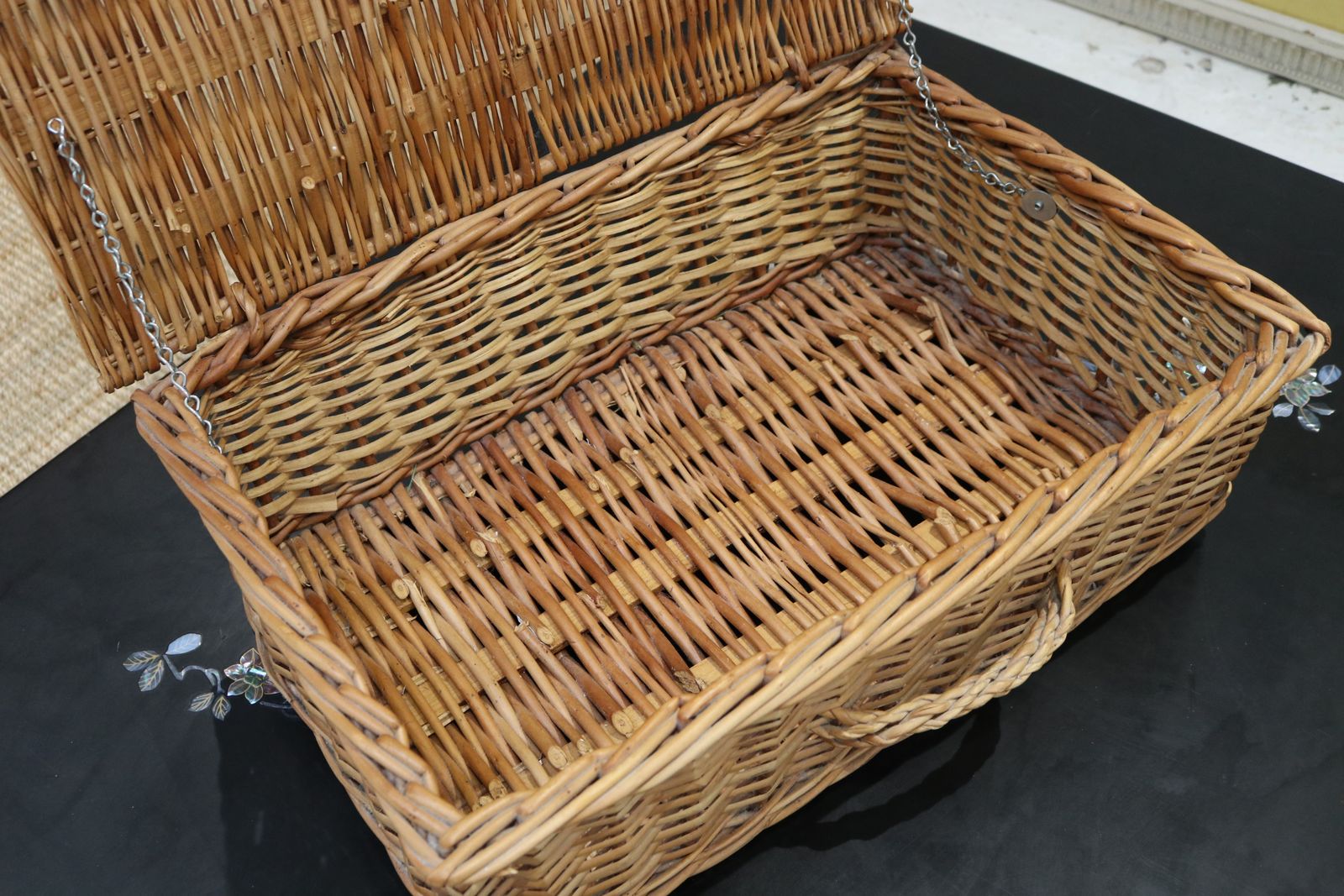 Vintage Large Hamper Basket, Late 20th Century photo Home Decor