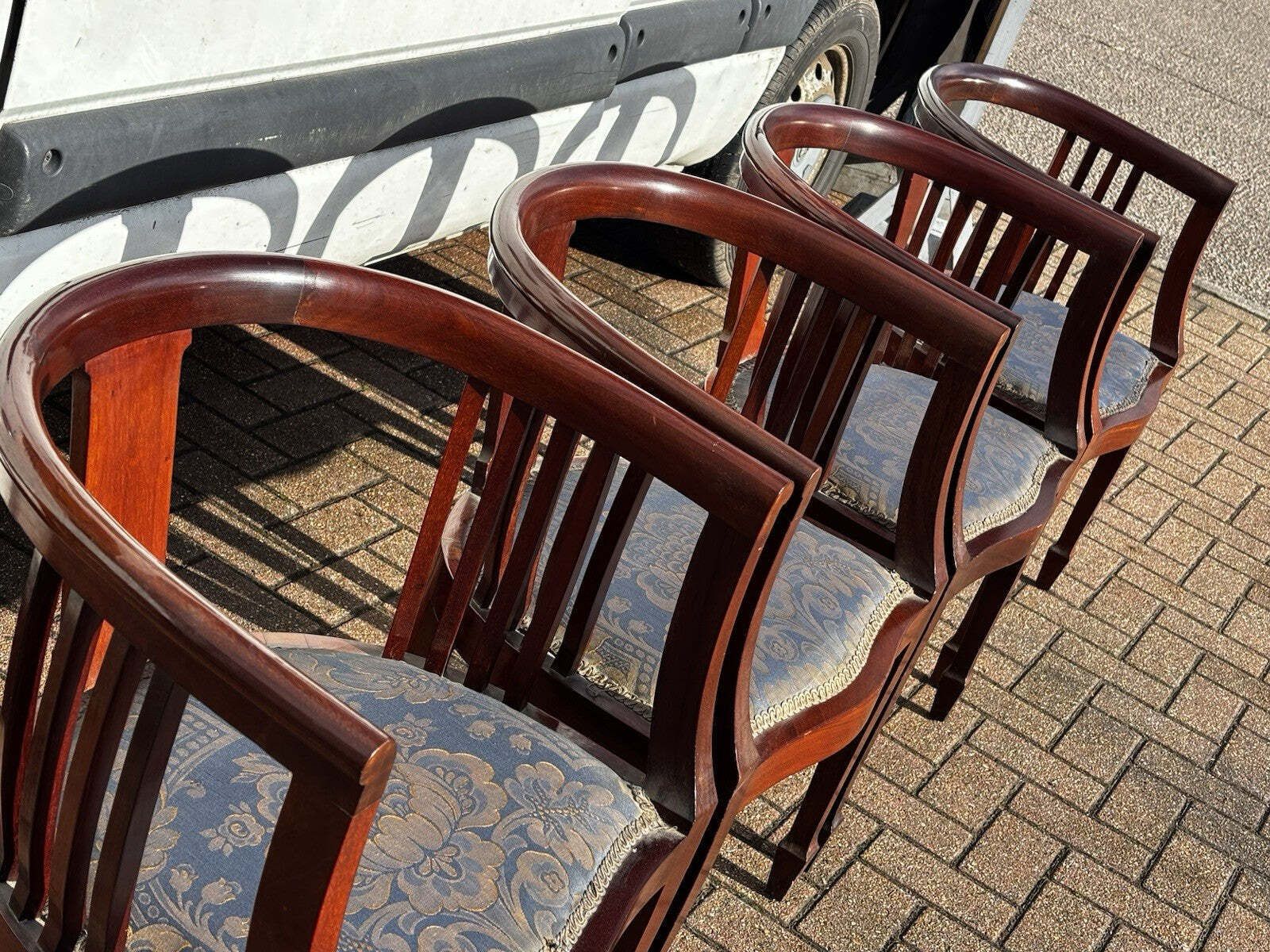 photo furniture Edwardian Set Of 4 Mahogany Hotel Foyer Chairs.