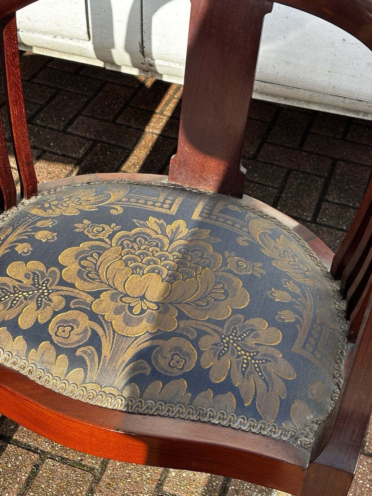 812.0 Edwardian Set Of 4 Mahogany Hotel Foyer Chairs. photo