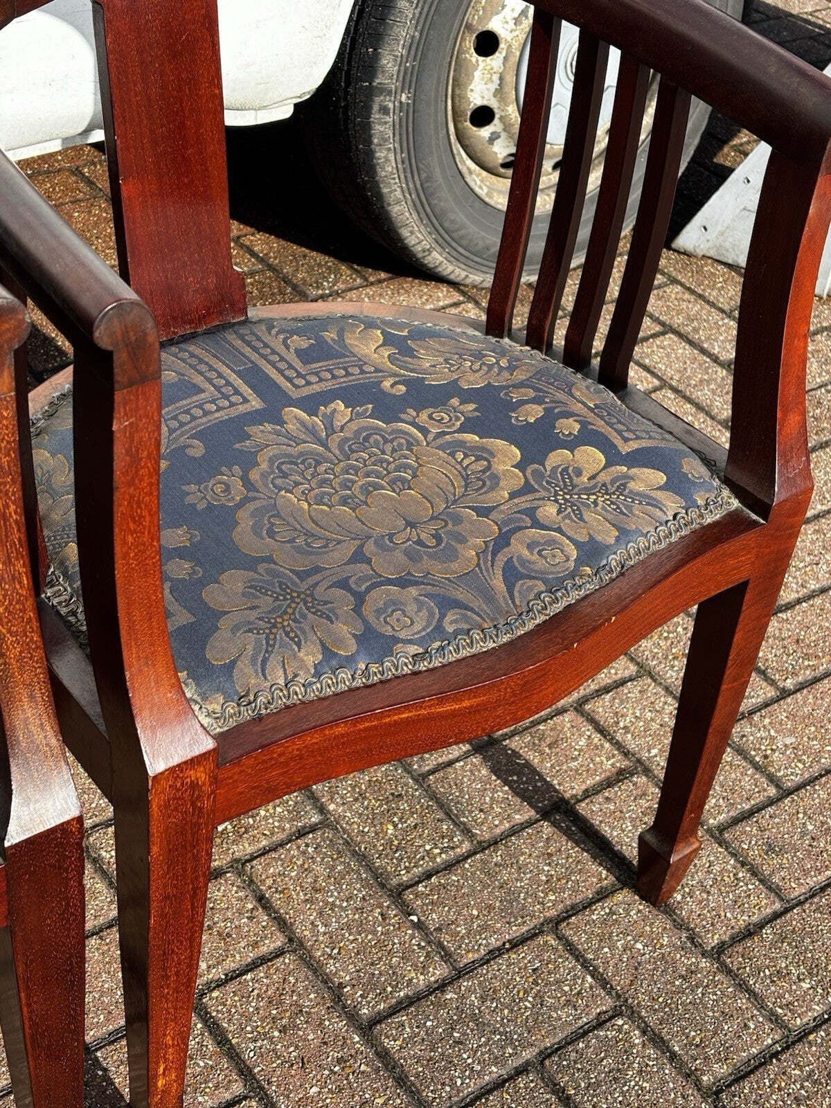 photo buy Edwardian Set Of 4 Mahogany Hotel Foyer Chairs.