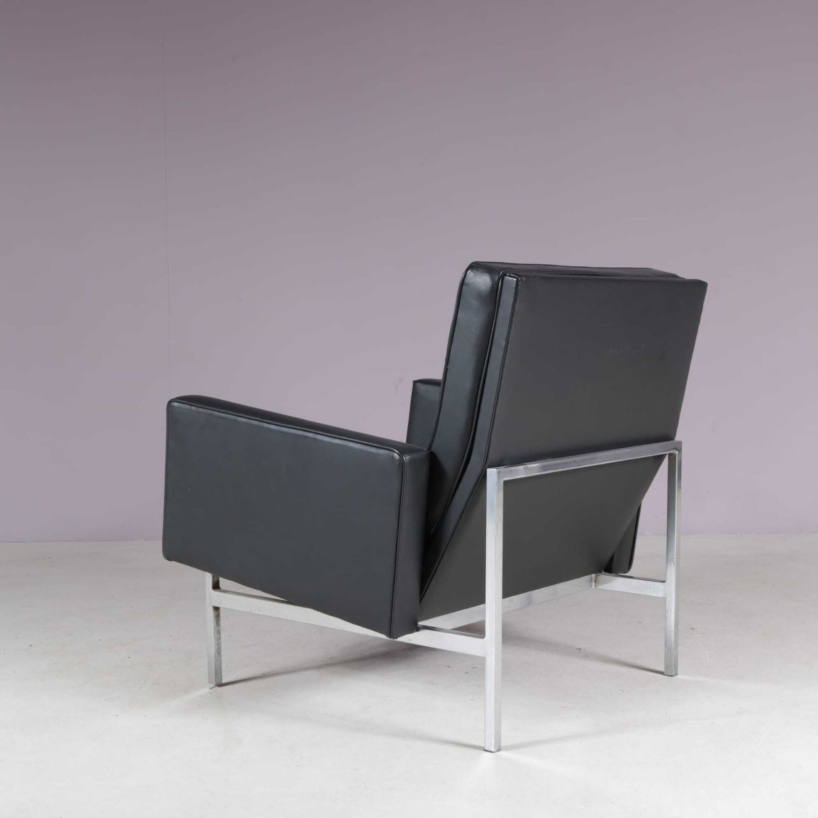 photo furniture Florence Knoll Armchair For Knoll International, USA 1960