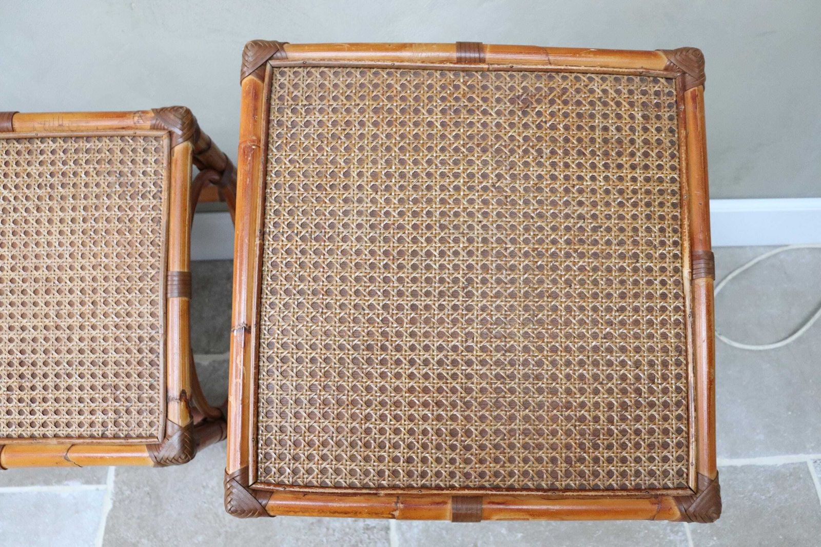 photo vintage Set Of Vintage Natural Rattan Nesting Tables (St. 280)