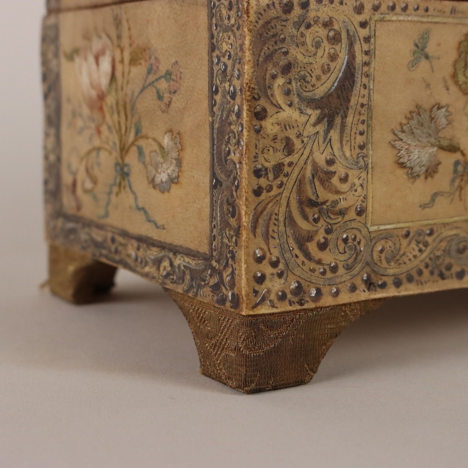 Antique Casket Wood Painted Parchment Italy XIX XX Century photo 1000.0