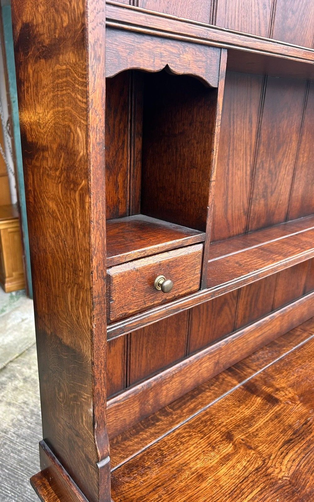 Furniture Chingford English Country House Oak Dresser & Rack Titchmarsh & Goodwin Style photo