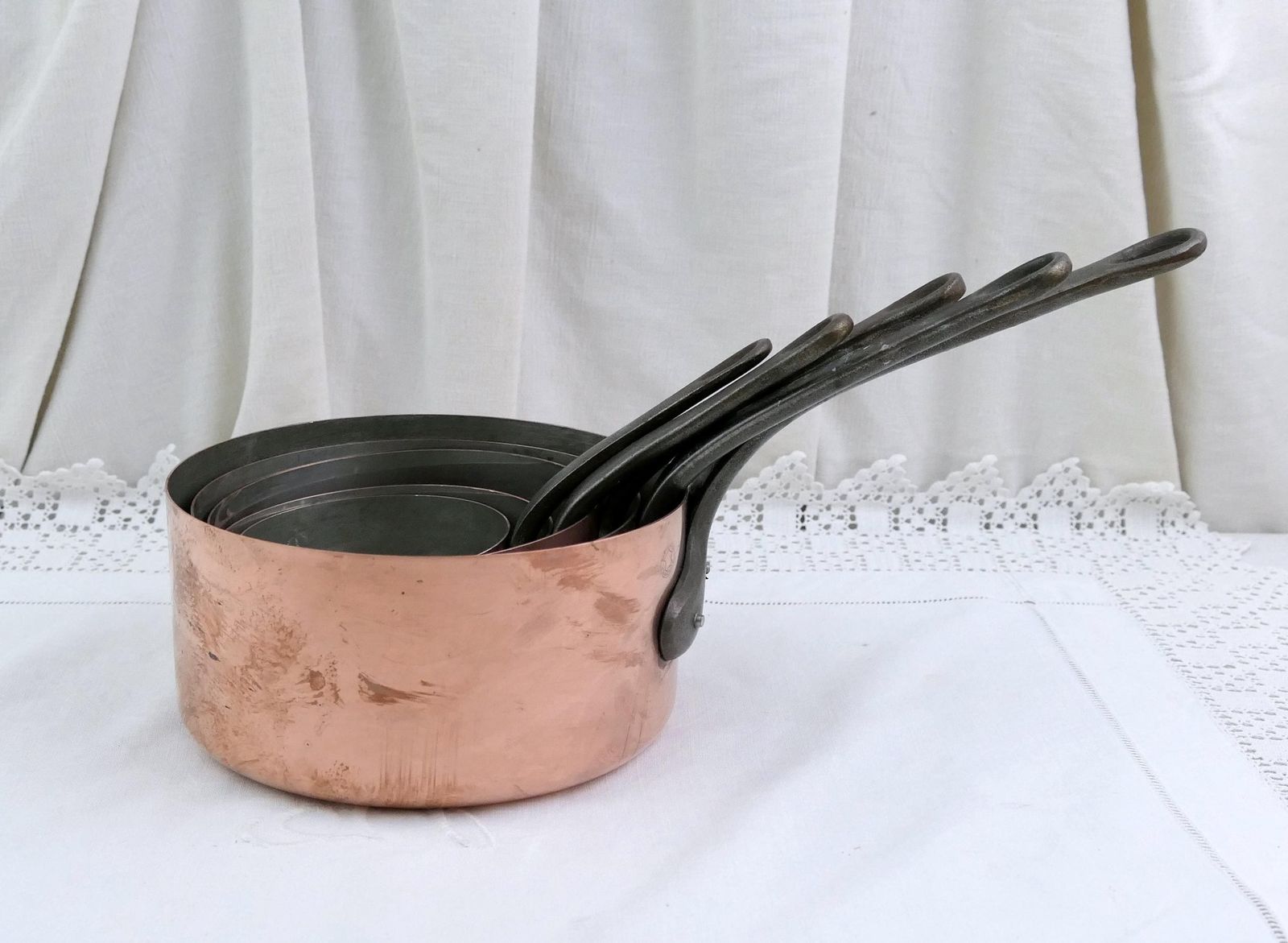 Vintage French Copper Saucepan Pan Set Of 5 Made In France Tin 1mm 7lbs, Retro Traditional Cuisine Kitchen, Old Style Cooking Europe photo furniture
