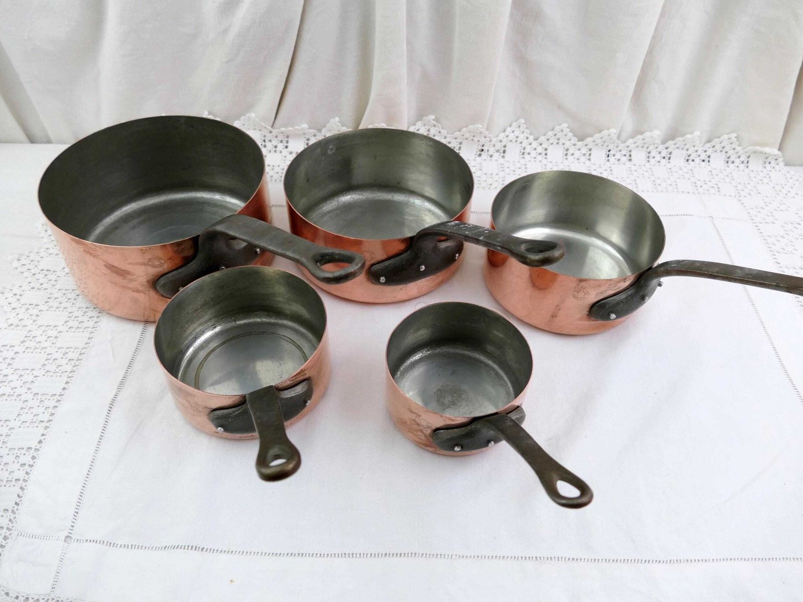 photo buy Vintage French Copper Saucepan Pan Set Of 5 Made In France Tin 1mm 7lbs, Retro Traditional Cuisine Kitchen, Old Style Cooking Europe