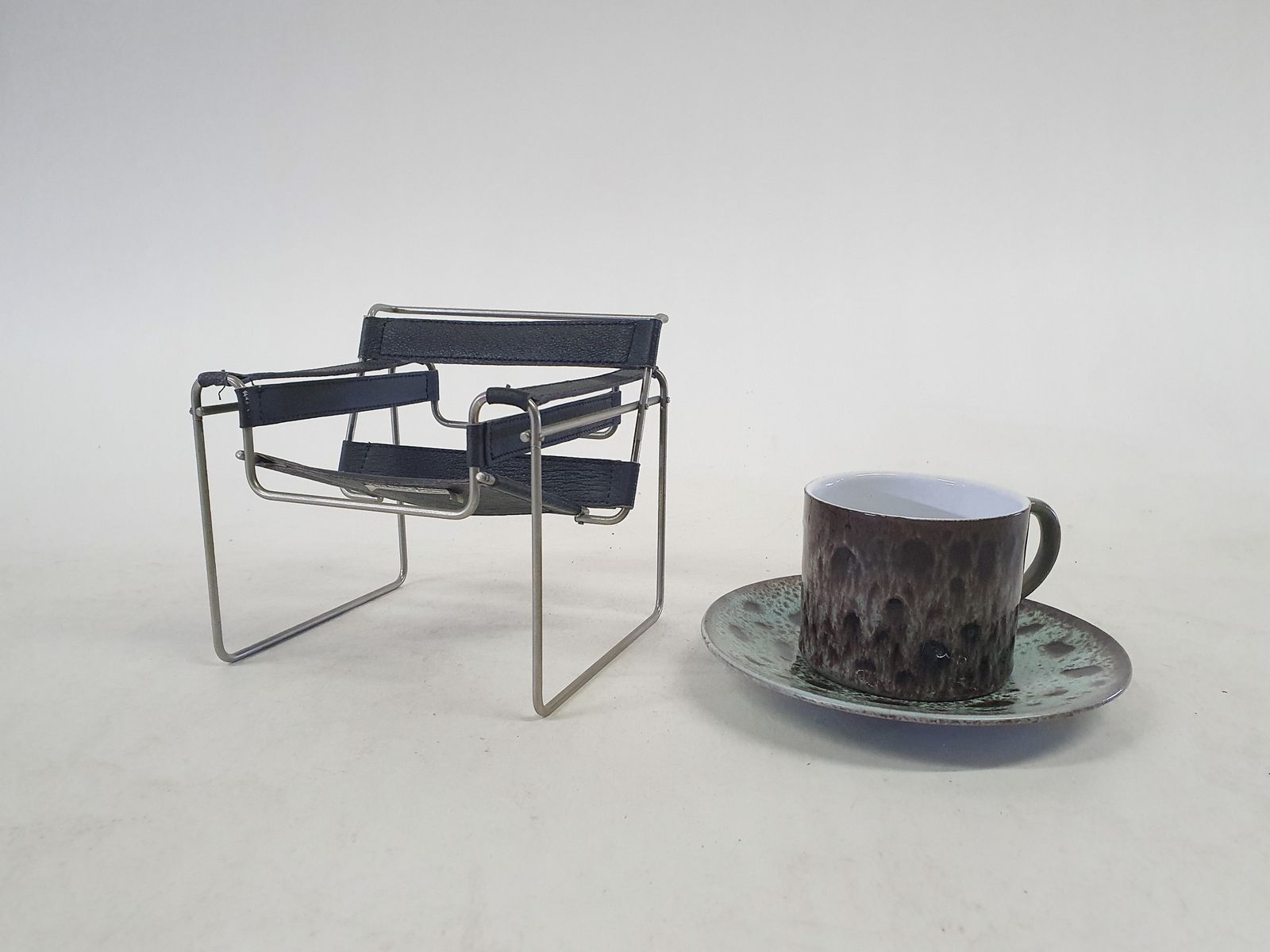 Vitra Miniature Collection: Marcel Breuer "Wassily" Lounge Chair photo vinterior