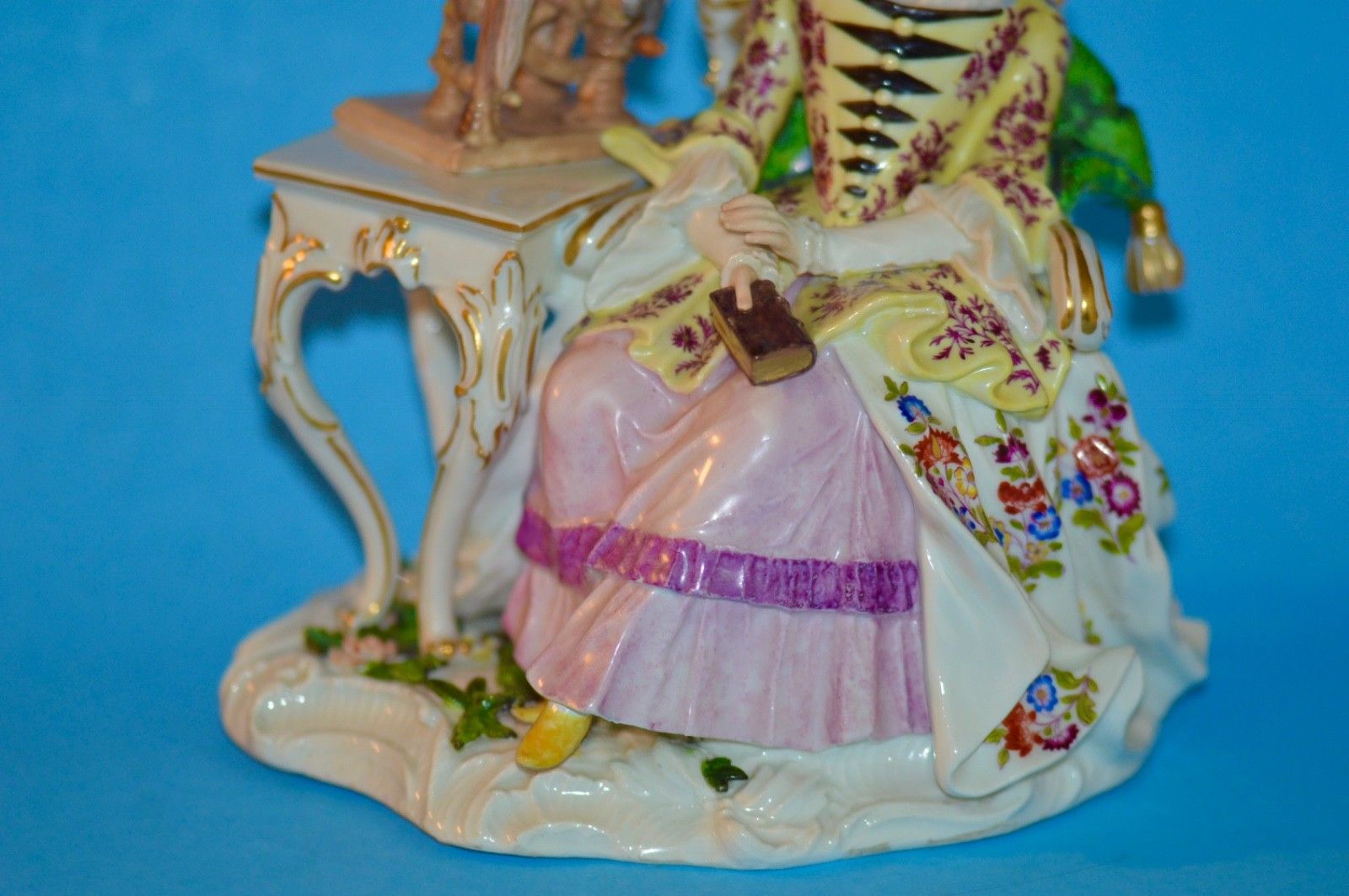 Meissen Porcelain Figure Of  Lady With Spinning Wheel  C1750 photo buy