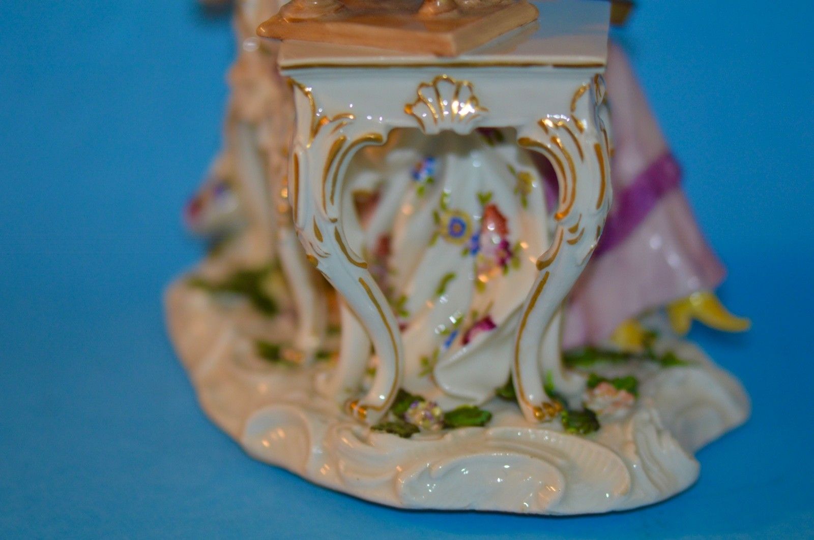 photo furniture Meissen Porcelain Figure Of  Lady With Spinning Wheel  C1750