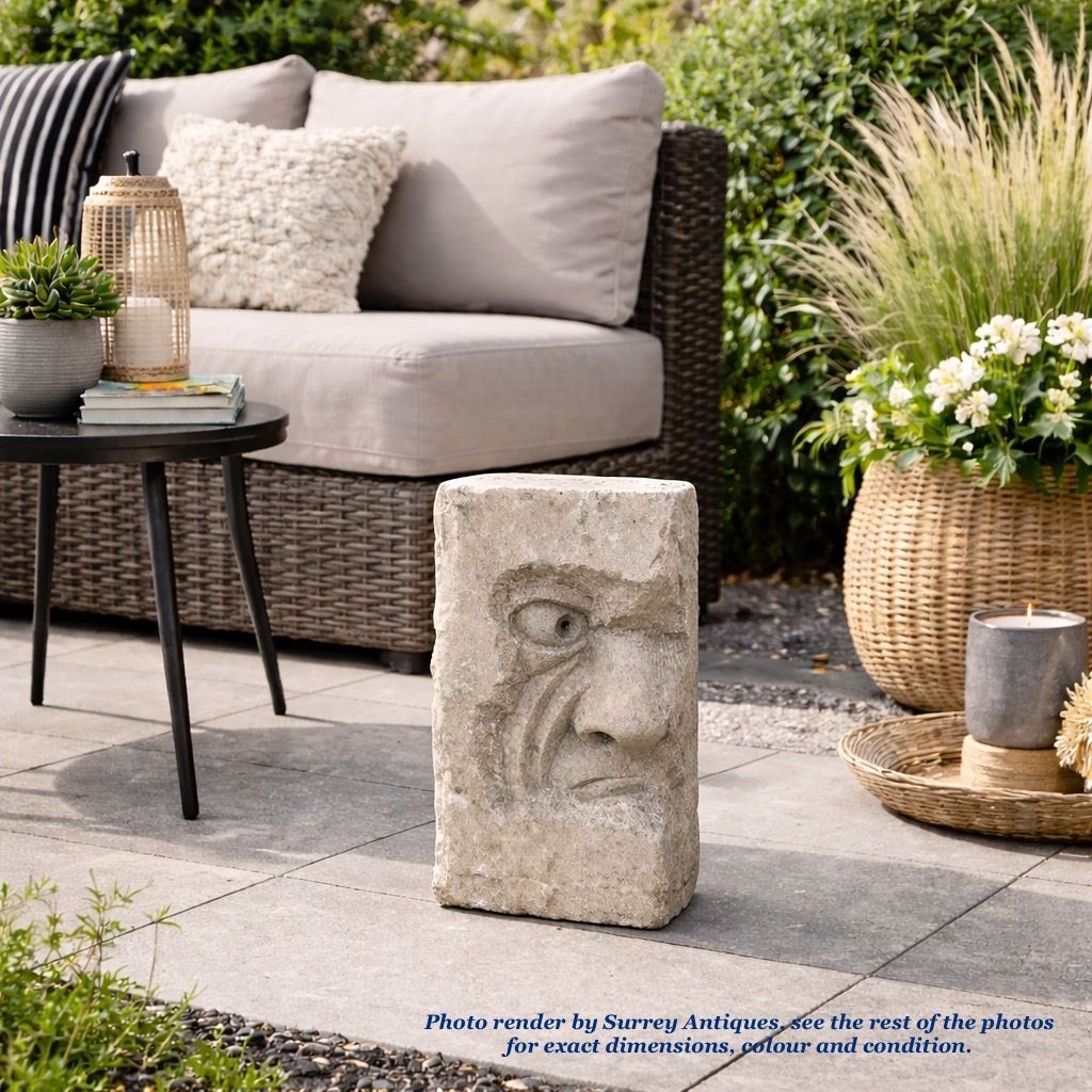 photo vinterior Well Carved Stone Face, Circa 1940