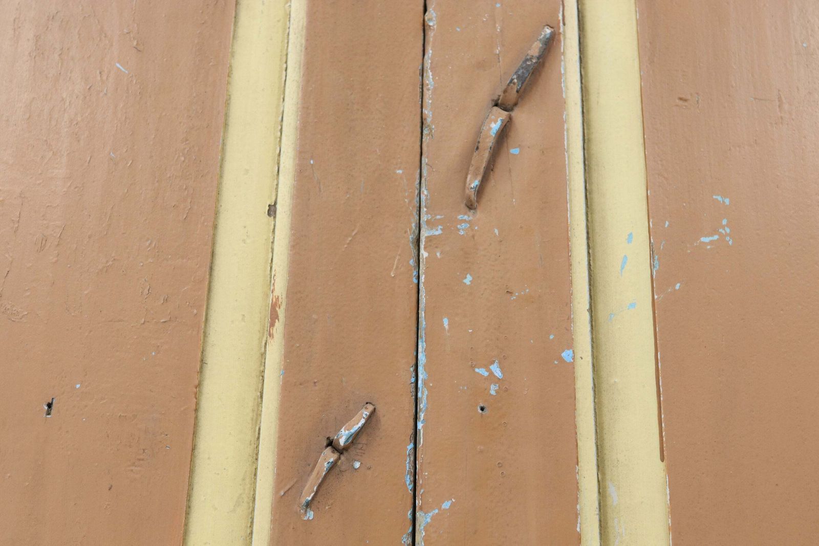 photo buy Vintage Indian Jali Brown Painted Doors (9)