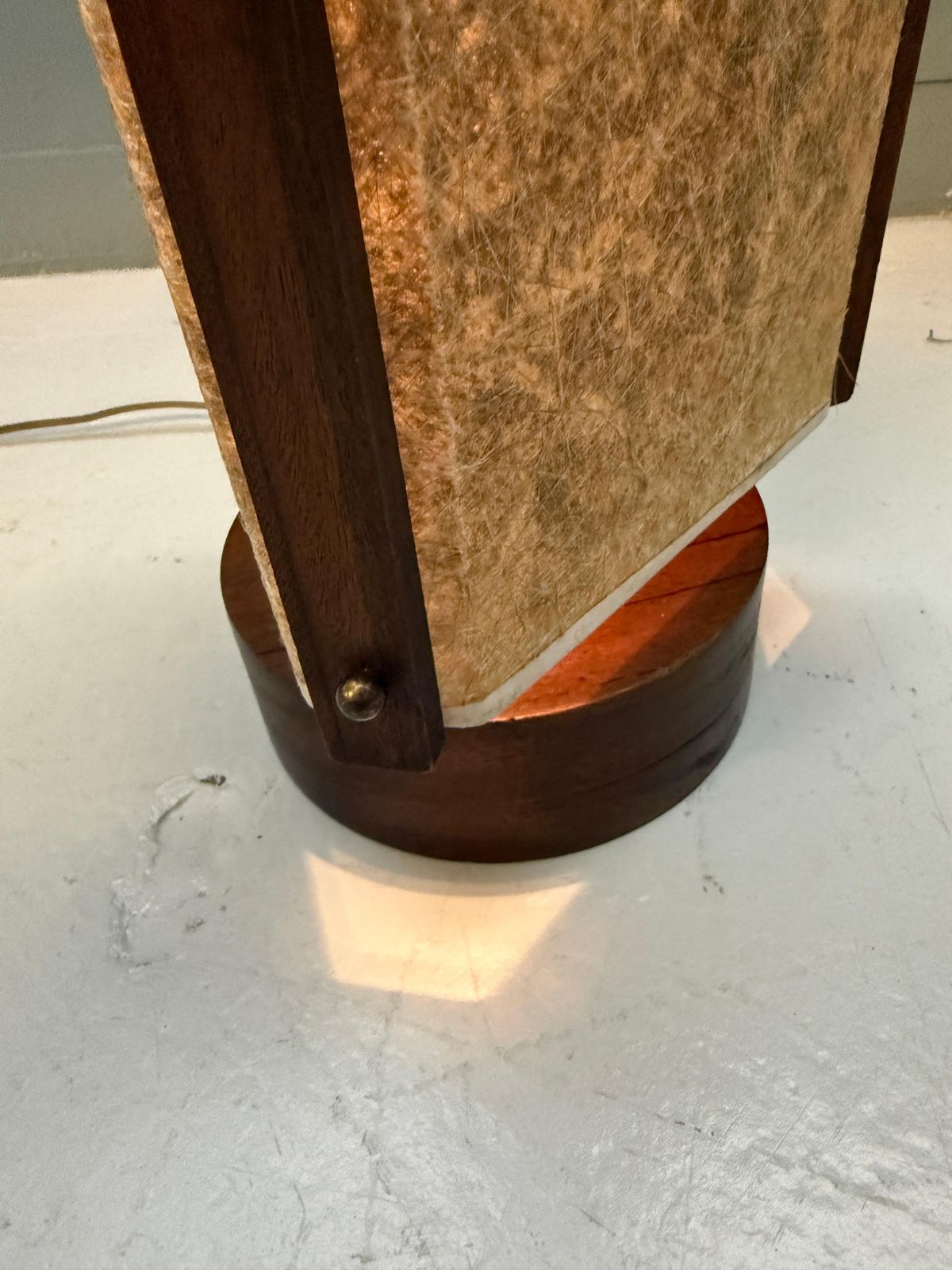 photo vintage Danish Mid Century Fiberglass And Teak Floor Lamp   1960