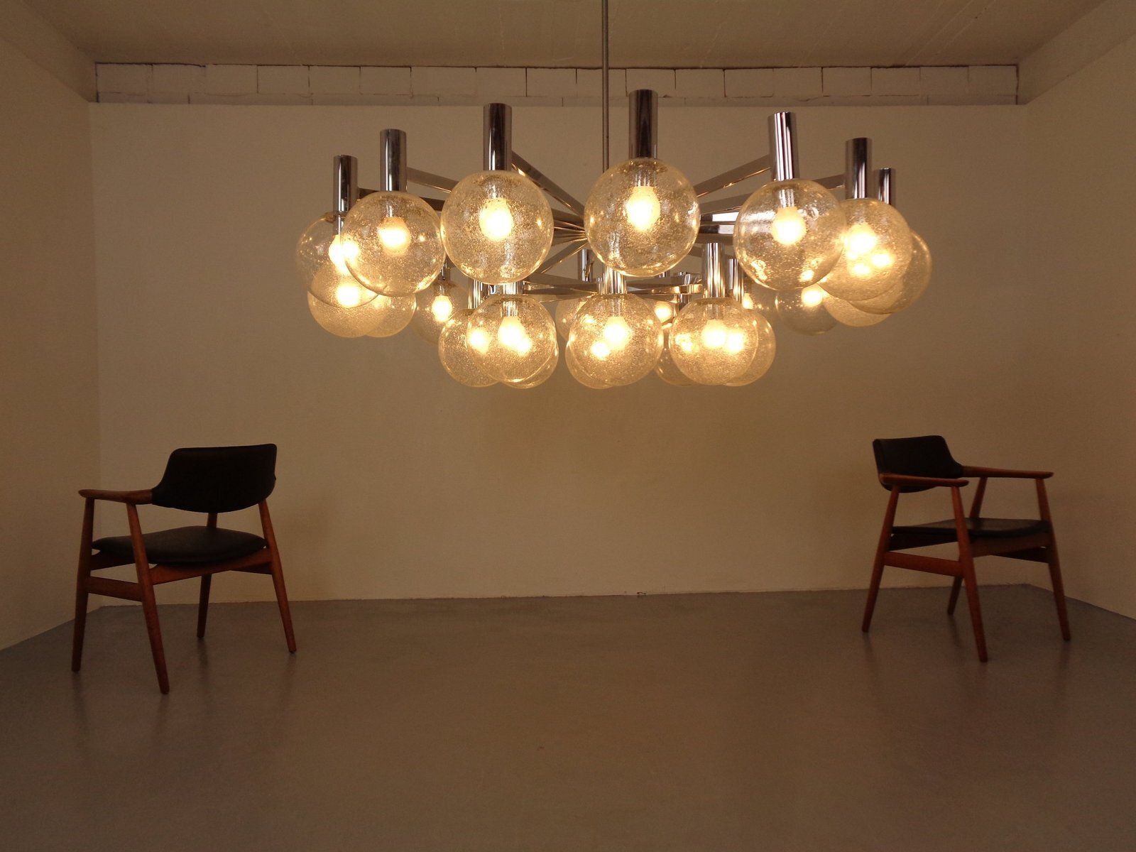 Large Chromed Spider Sputnik Lamp With 24 Handblownd Ice Glass Balls From Ott International, Germany, 1960s photo vinterior