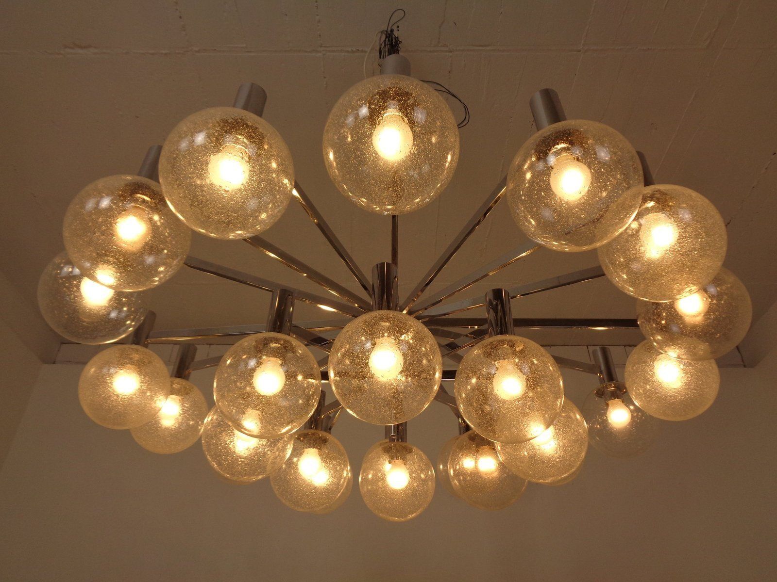 photo vintage Large Chromed Spider Sputnik Lamp With 24 Handblownd Ice Glass Balls From Ott International, Germany, 1960s