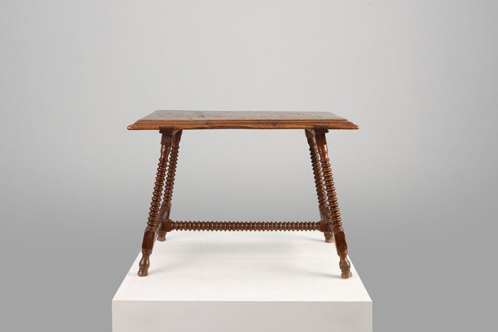 Antique 17th Century Oak Side Table With Turned Legs And Stretcher Base, Spain photo vinterior