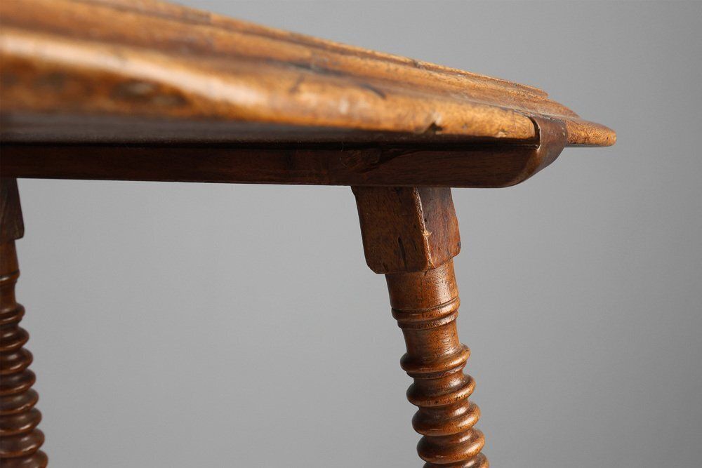photo furniture Antique 17th Century Oak Side Table With Turned Legs And Stretcher Base, Spain