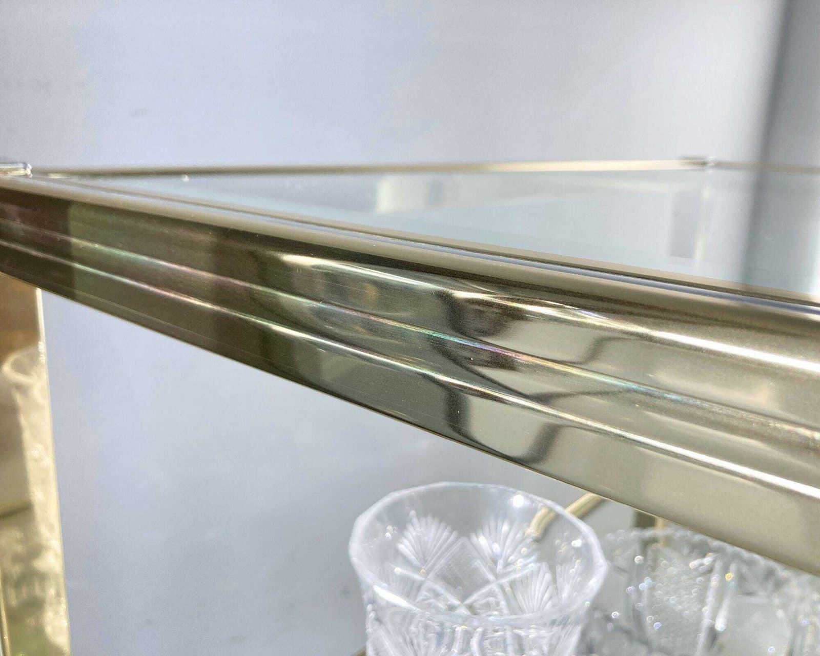 Pierre Vandel Bartafel | Parijs | Goudkleurige Chroom Serveertafel | 1960 photo vintage