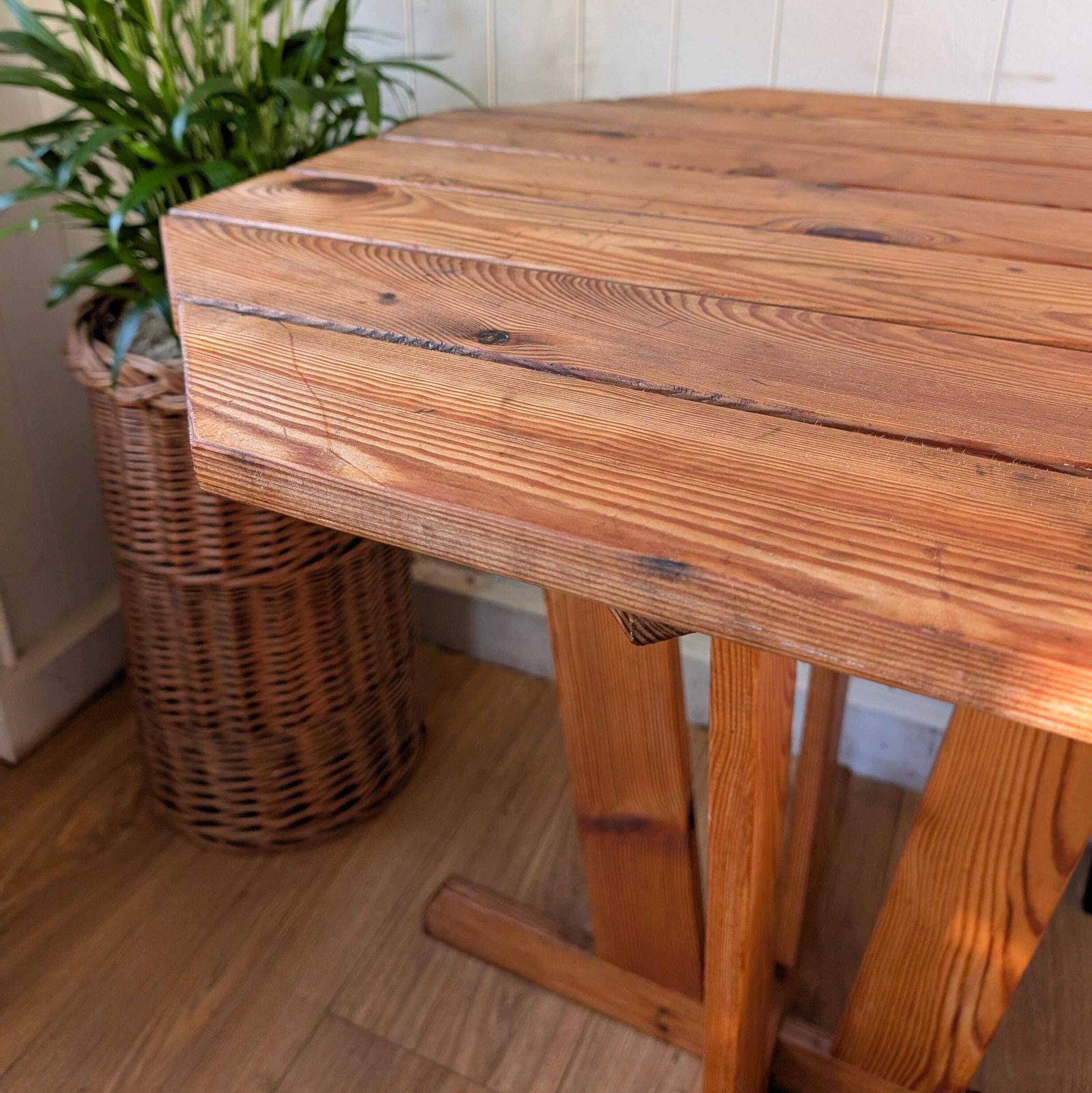 Mid Century Side Table, 1970s, Vintage photo vinterior
