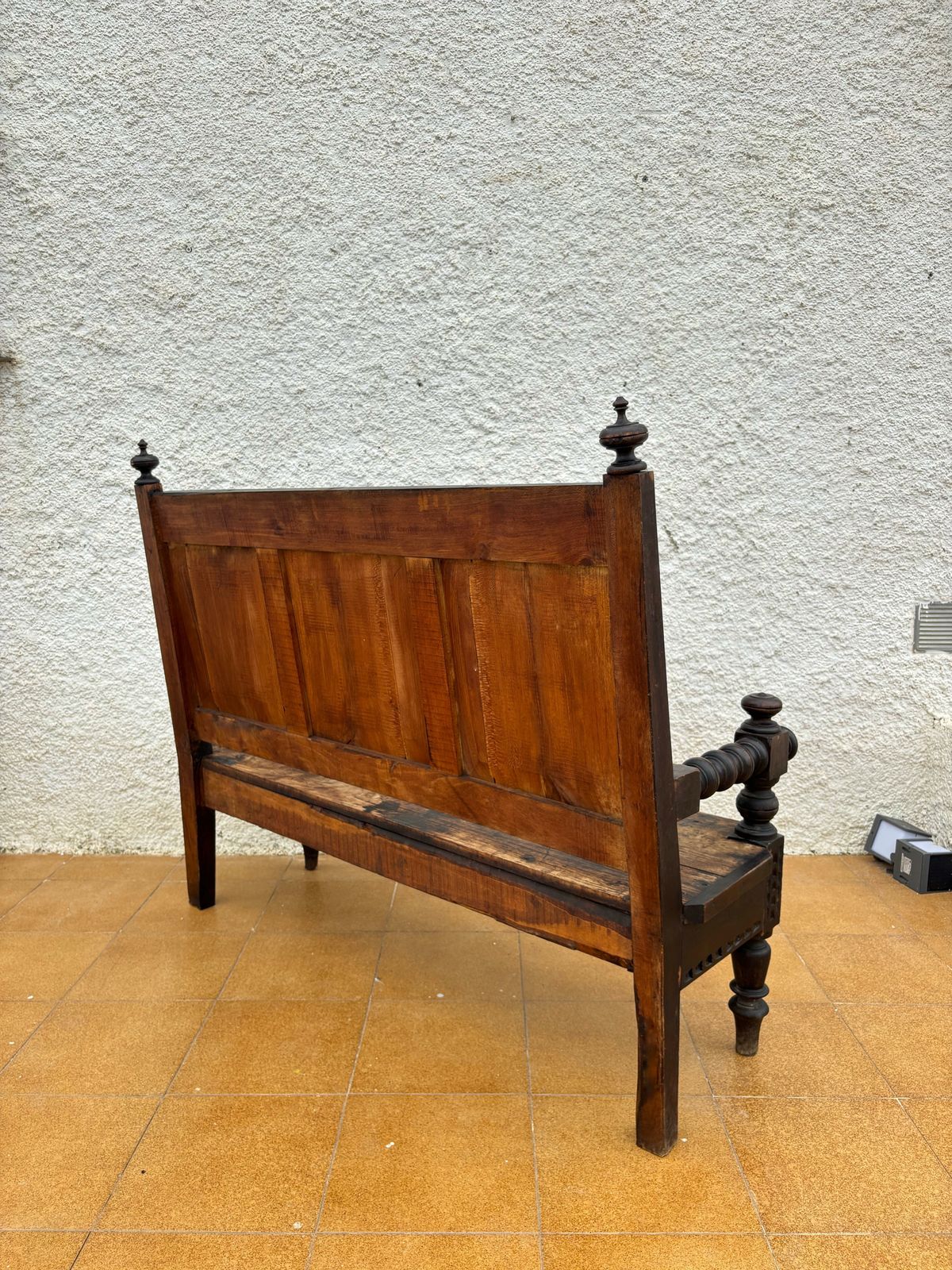 Spanish Renaissance Revival Carved Wooden Bench, Early 20th Century photo vinterior
