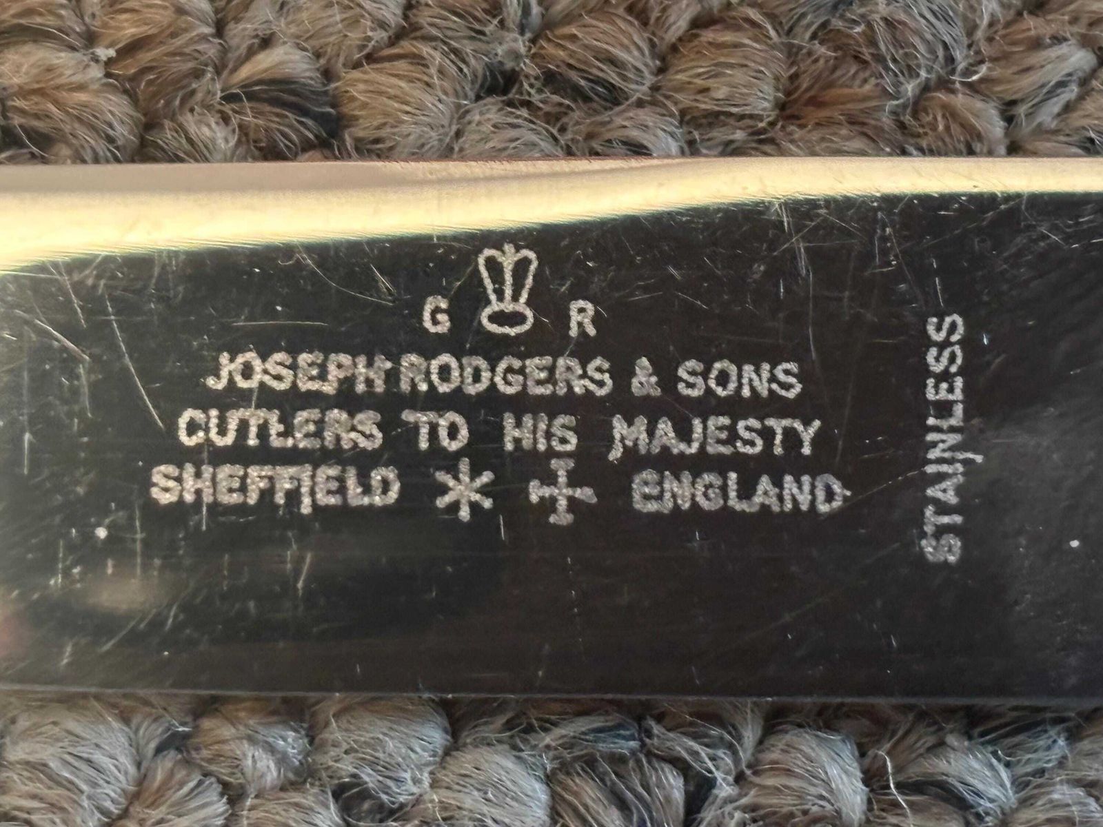 photo furniture Joseph Rodgers & Sons Epns George V 6 Place Canteen Cutlery In Oak Box 41 Pieces