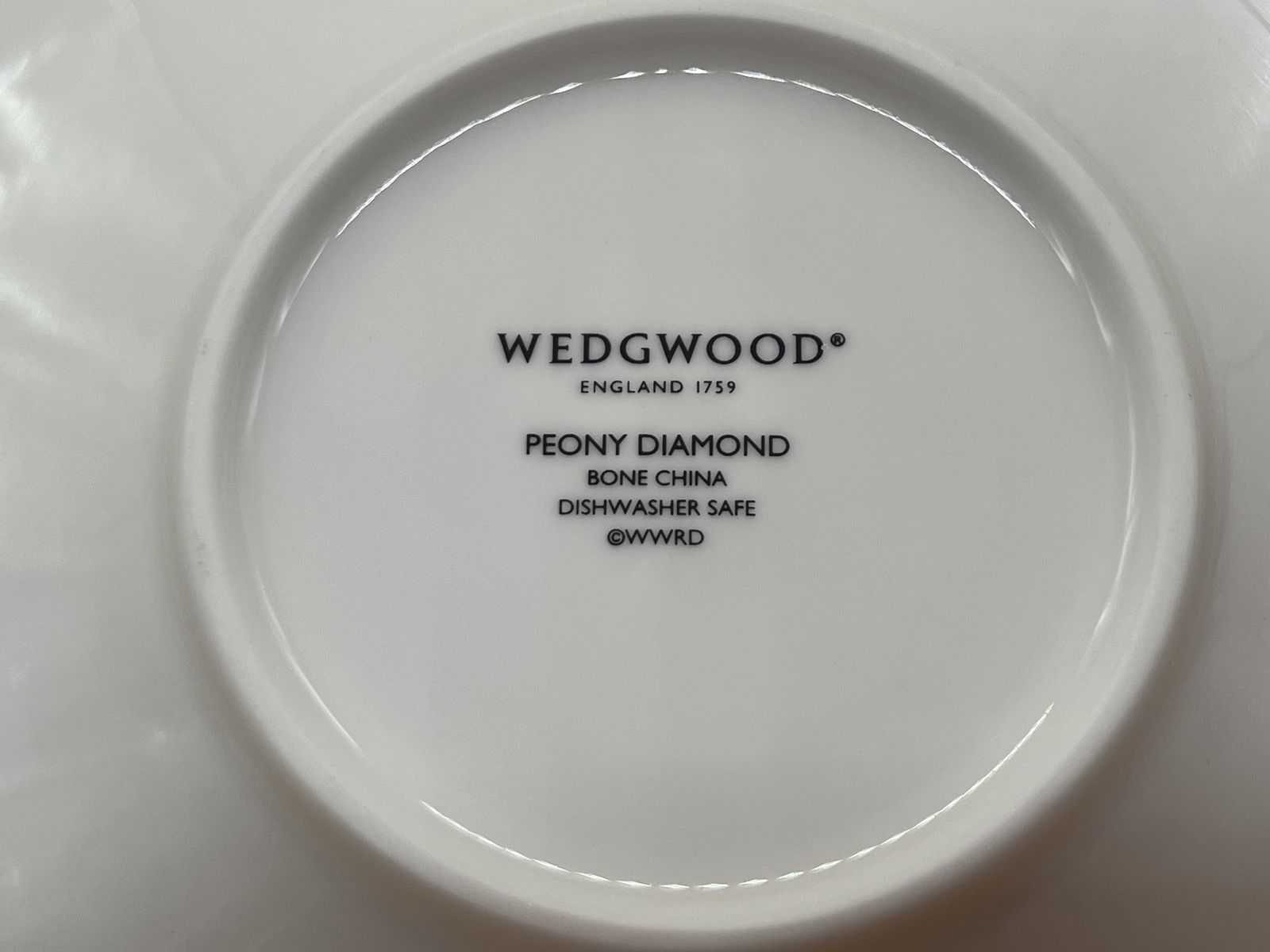 photo vintage Wedgwood China Wonderlust Collection Peony Diamond Design Tea Cup And Saucer Duo In Original Box.